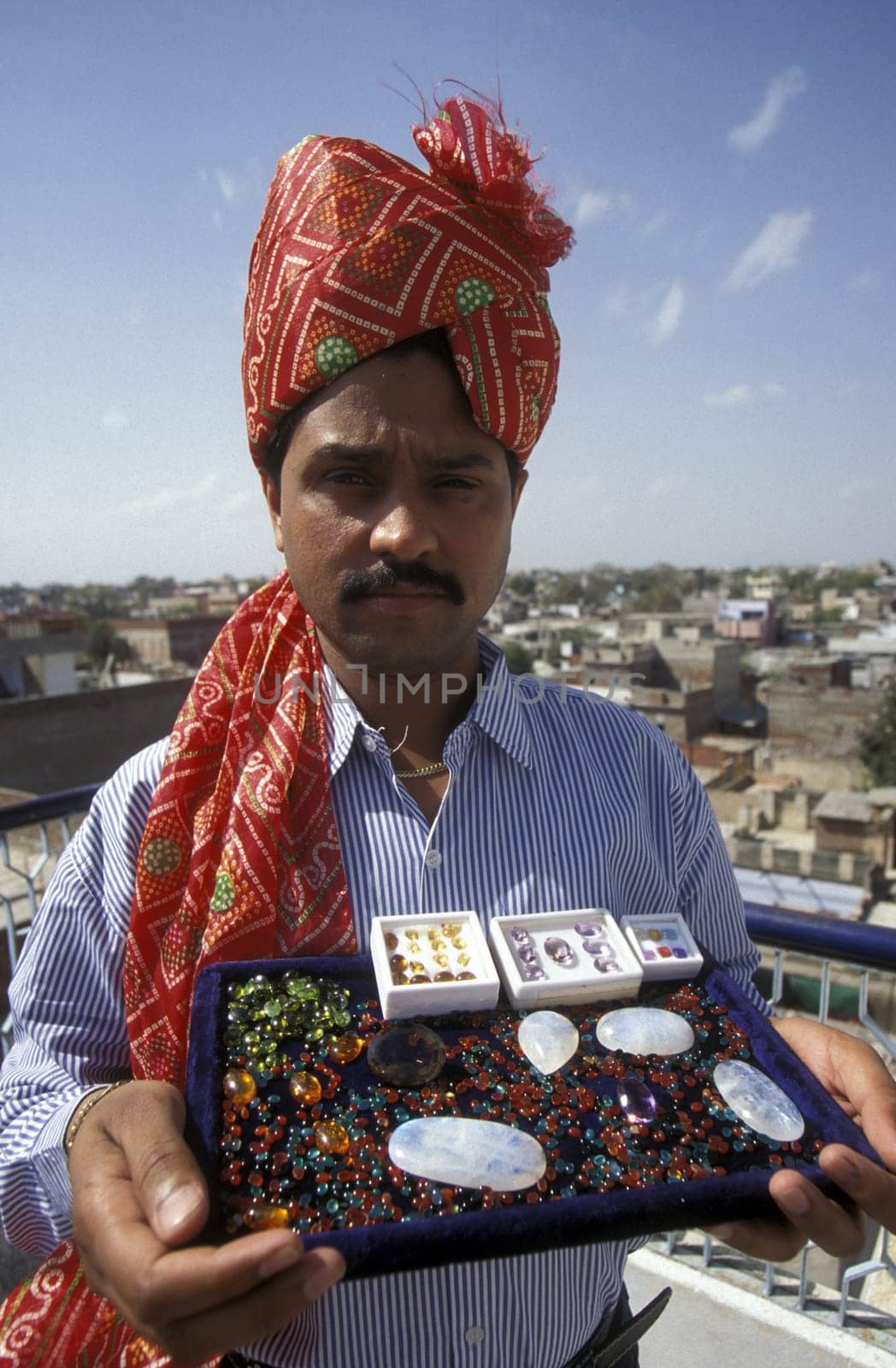 stone finsher at work in the city of Jaipur in the province of Rajastham in India.