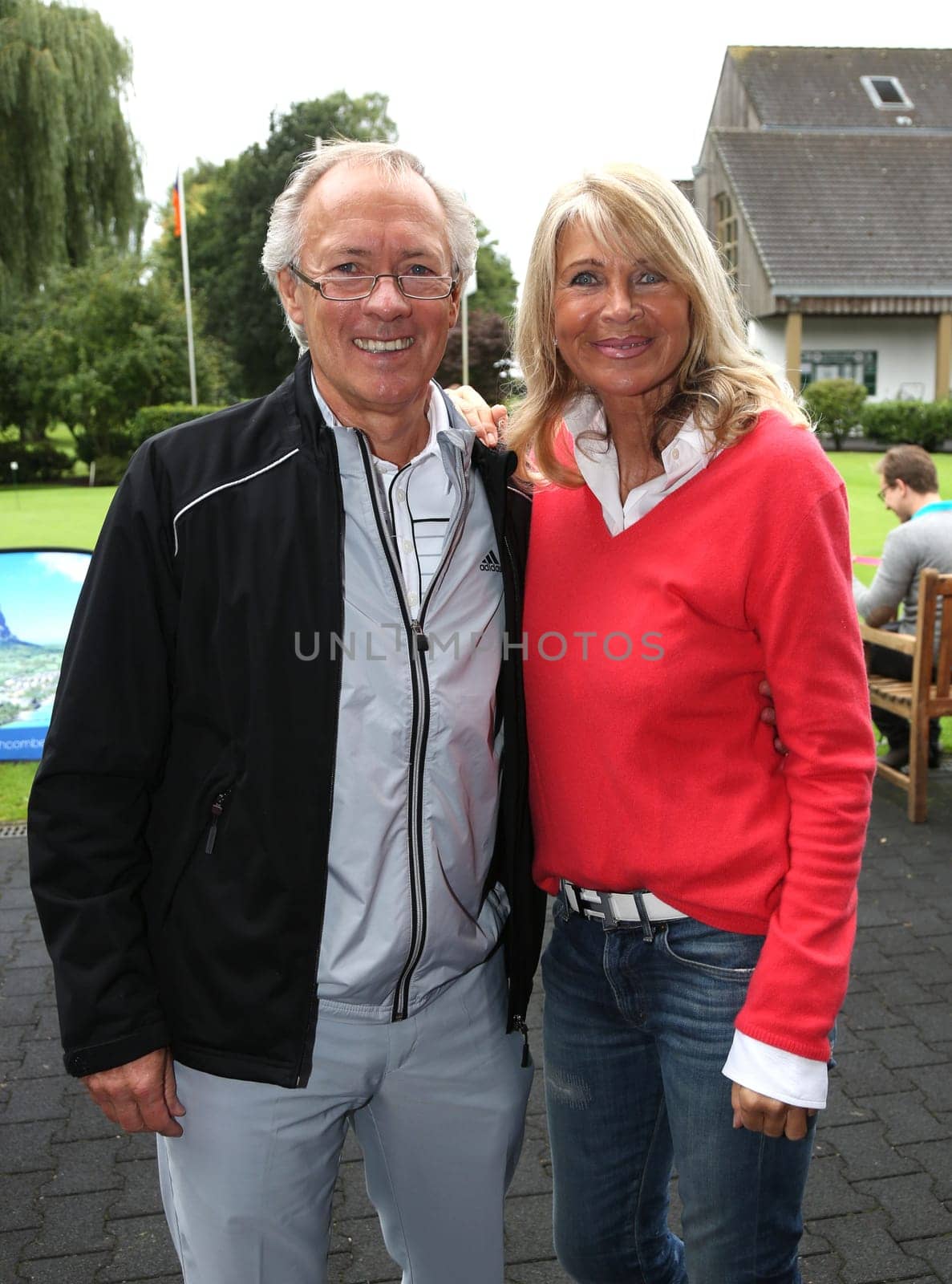 bernd wehmeyer and susanne kowalke,.fischereihhafen golf trophy cup 2016 charity golf on wendlohe favor of uwe_seeler foundation in hamburg on 05.09.2016