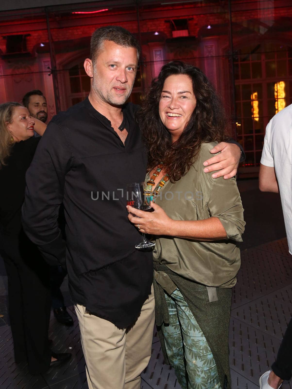 Carsten Thamm-Walz und  Gabriele Oestreich-Trivellini ,. Luepertz meets Falckenberg  bei der Artweek Berlin am 14.09.2016