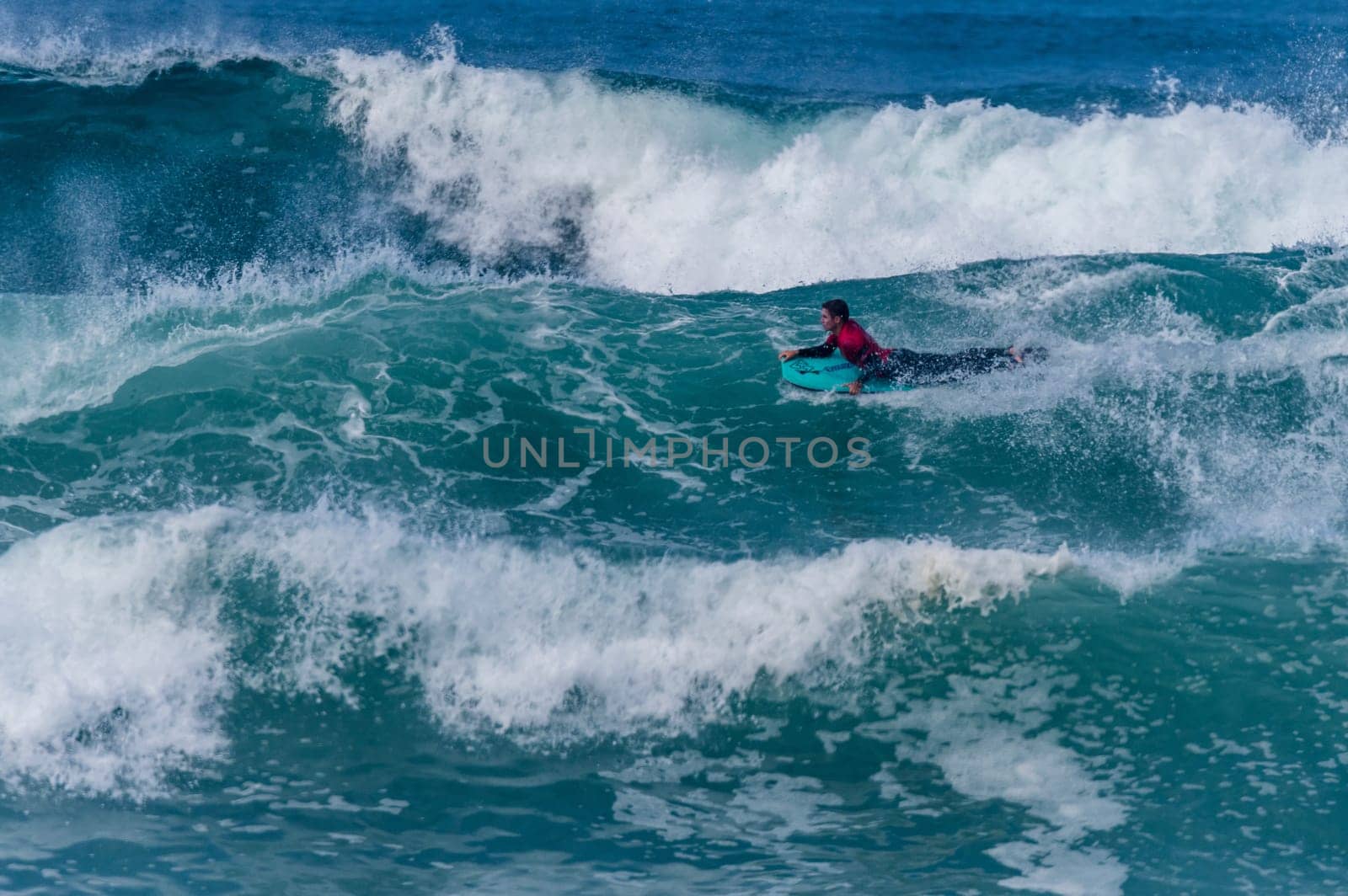 VIANA DO CASTELO, PORTUGAL - SEPTEMBER 22, 2016: Dave Hubbard (HAW) during  the Viana World Bodyboard Championship 2016.
