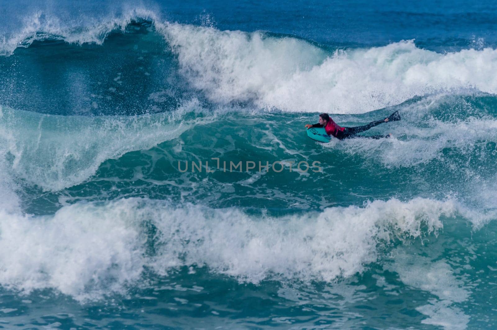 VIANA DO CASTELO, PORTUGAL - SEPTEMBER 22, 2016: Dave Hubbard (HAW) during  the Viana World Bodyboard Championship 2016.