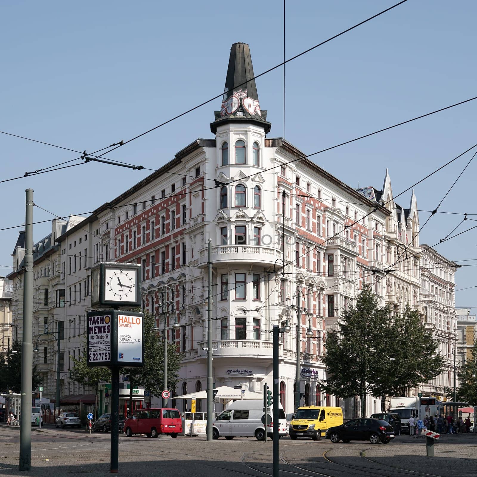 Road traffic at Hasselbachplatz in the centre of Magdeburg