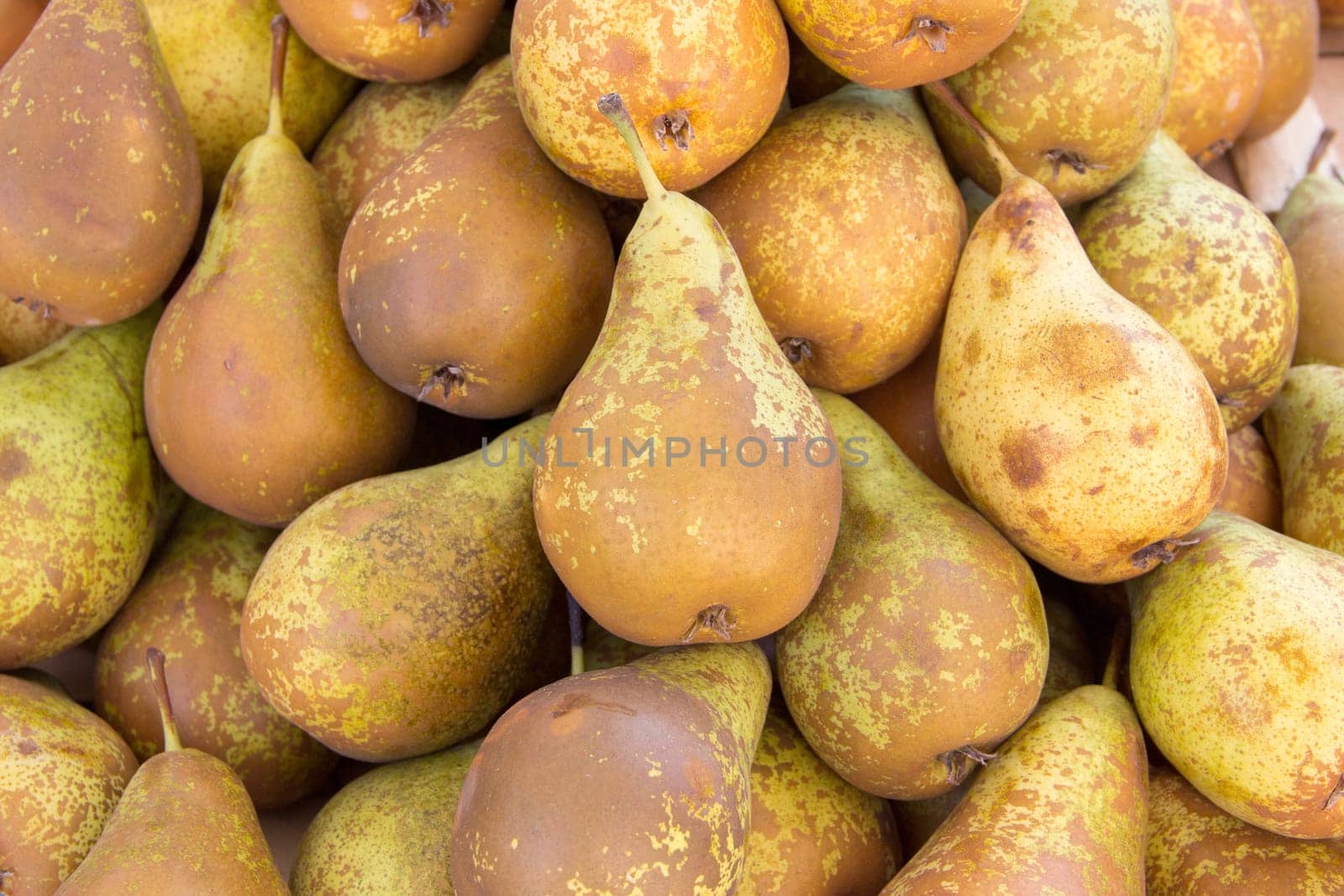 Pears at a market