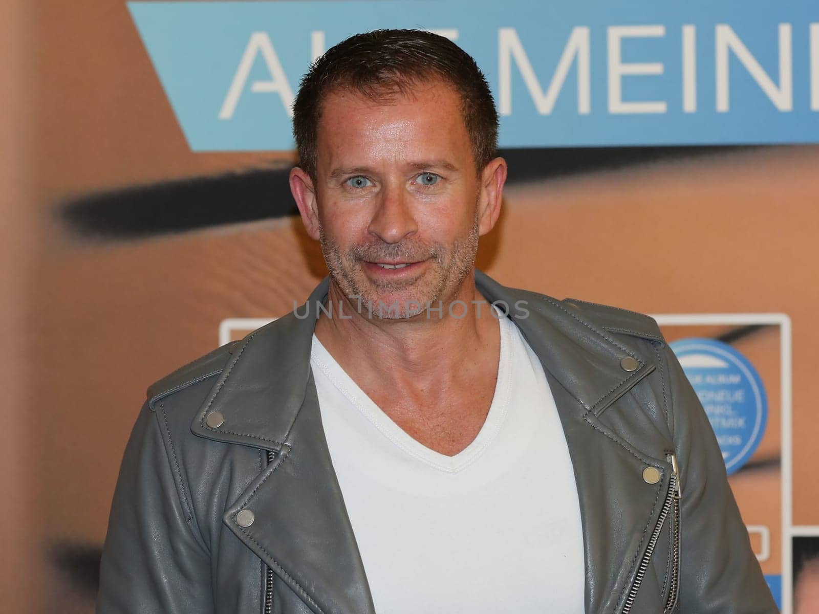 Singer Leonard during a promotional tour for his new CD "Auf meinem Weg"" on 30.09.2016 in Magdeburg"