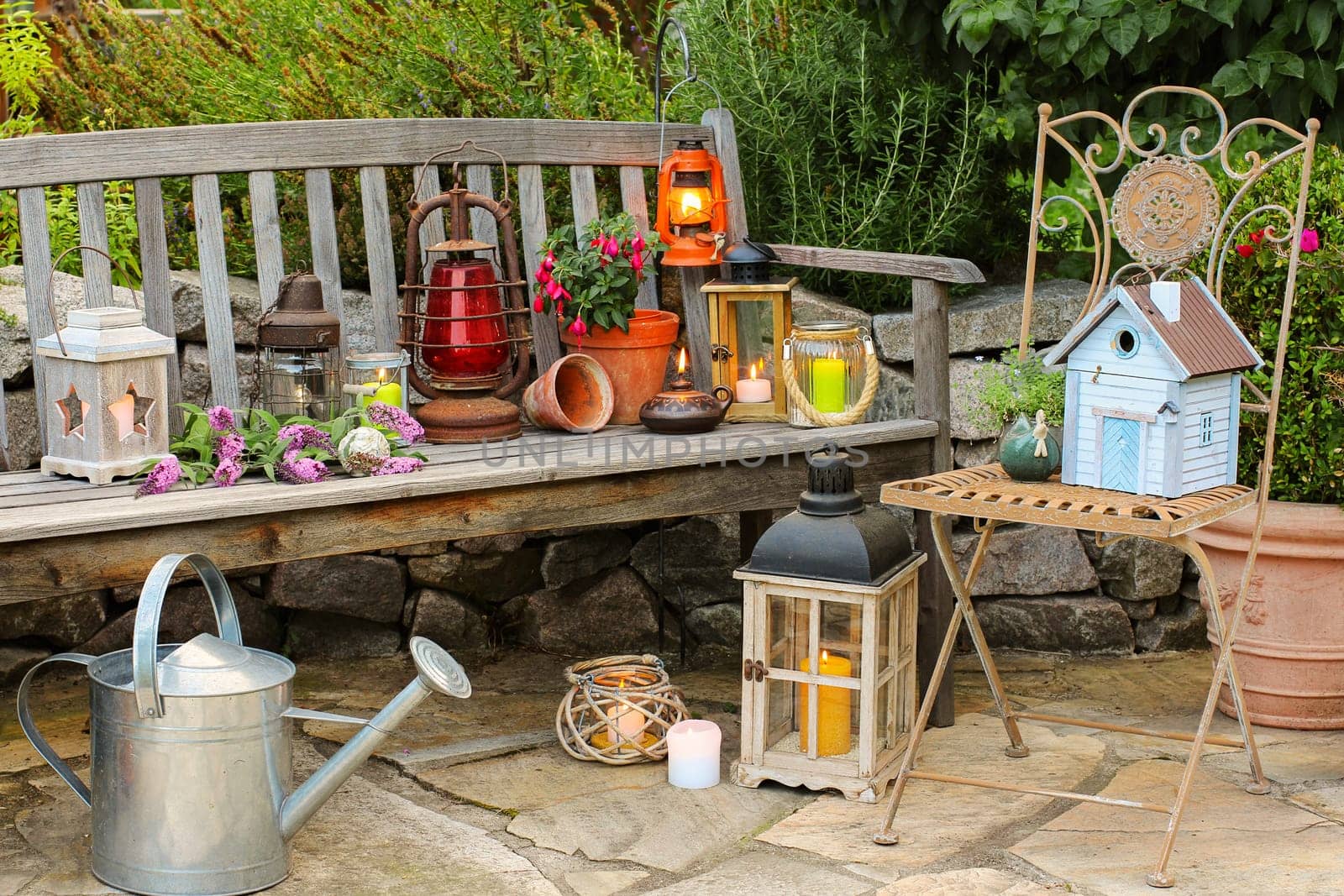 Evening atmosphere with lanterns and lights