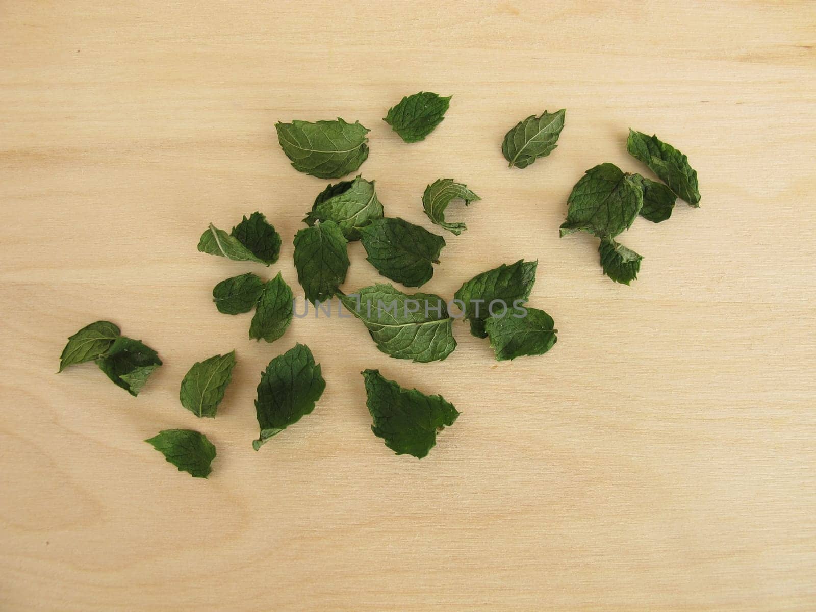 Dried peppermint leaves