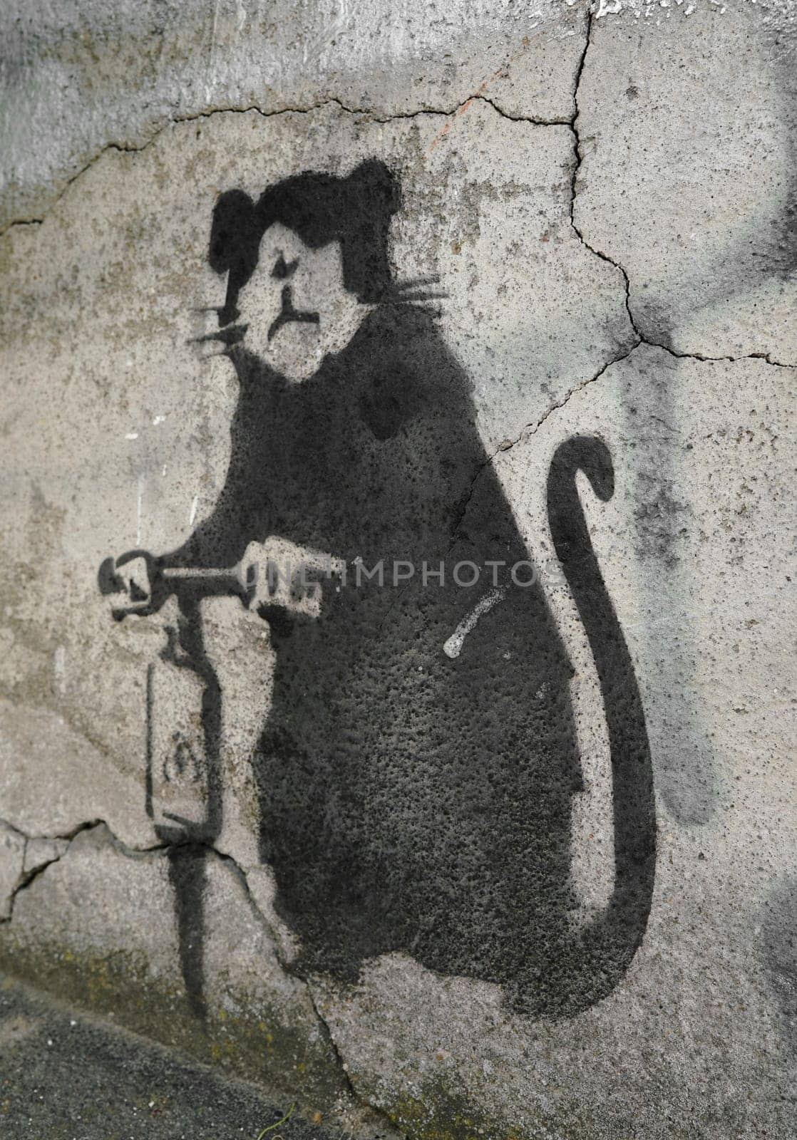 Street art by an unknown artist on a façade in Berlin