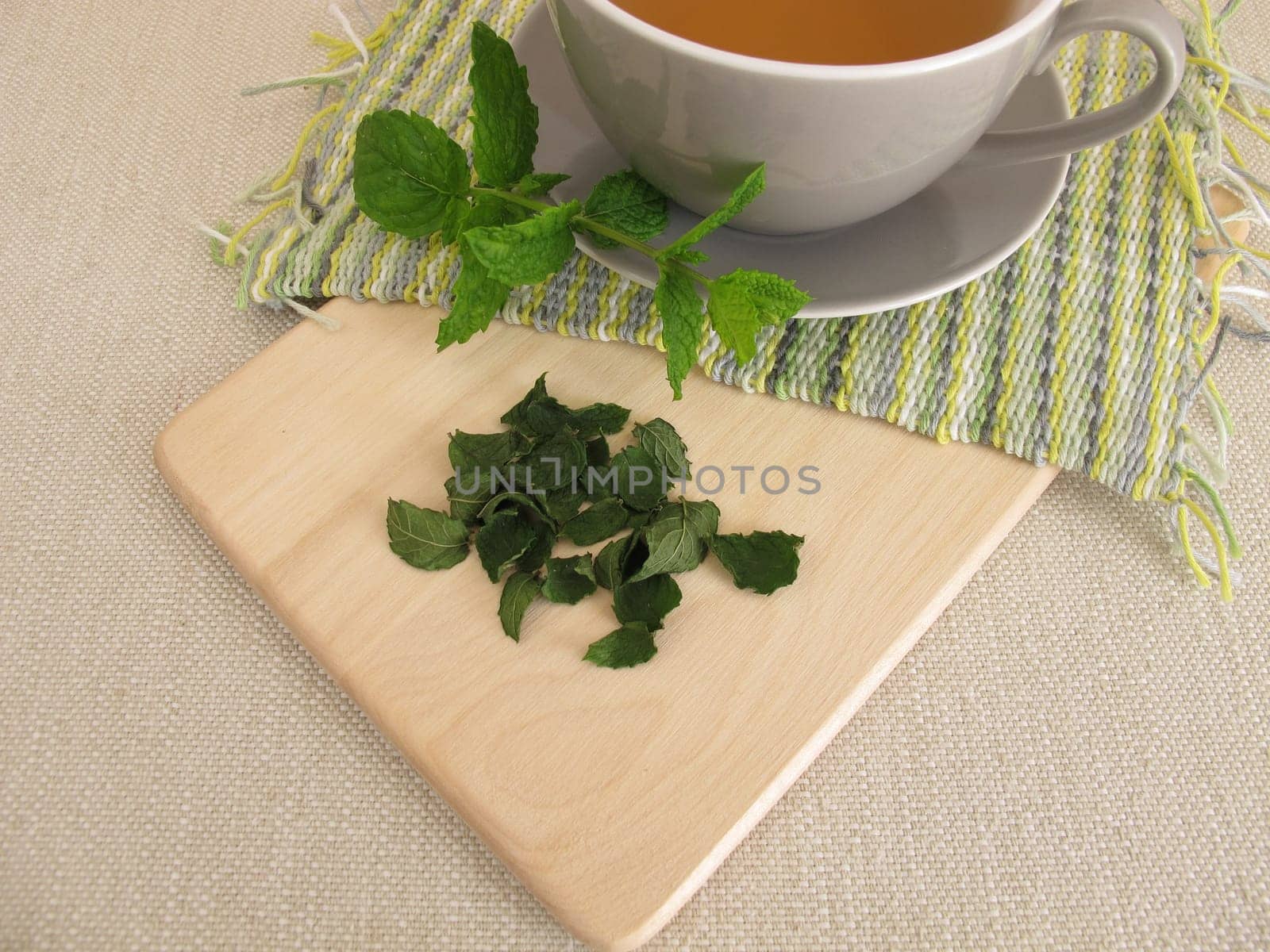 Peppermint and fresh and dried peppermint leaves