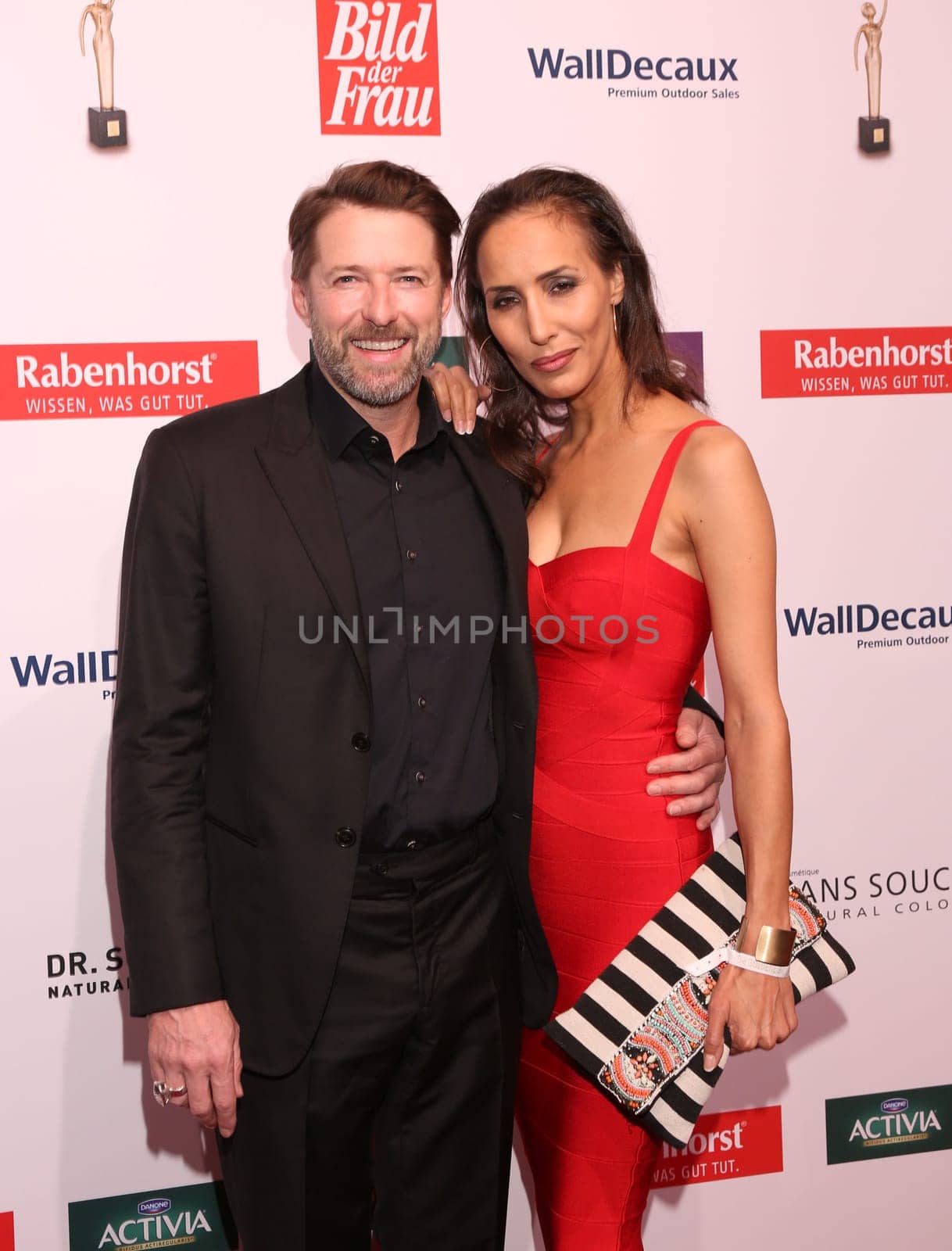 Bruno Eyron with girlfriend Dr. Friederike Dirscherl,.at the 10 years GOLDENE BILD der FRAU – the big anniversary gala in the Hamburg Stage Theater