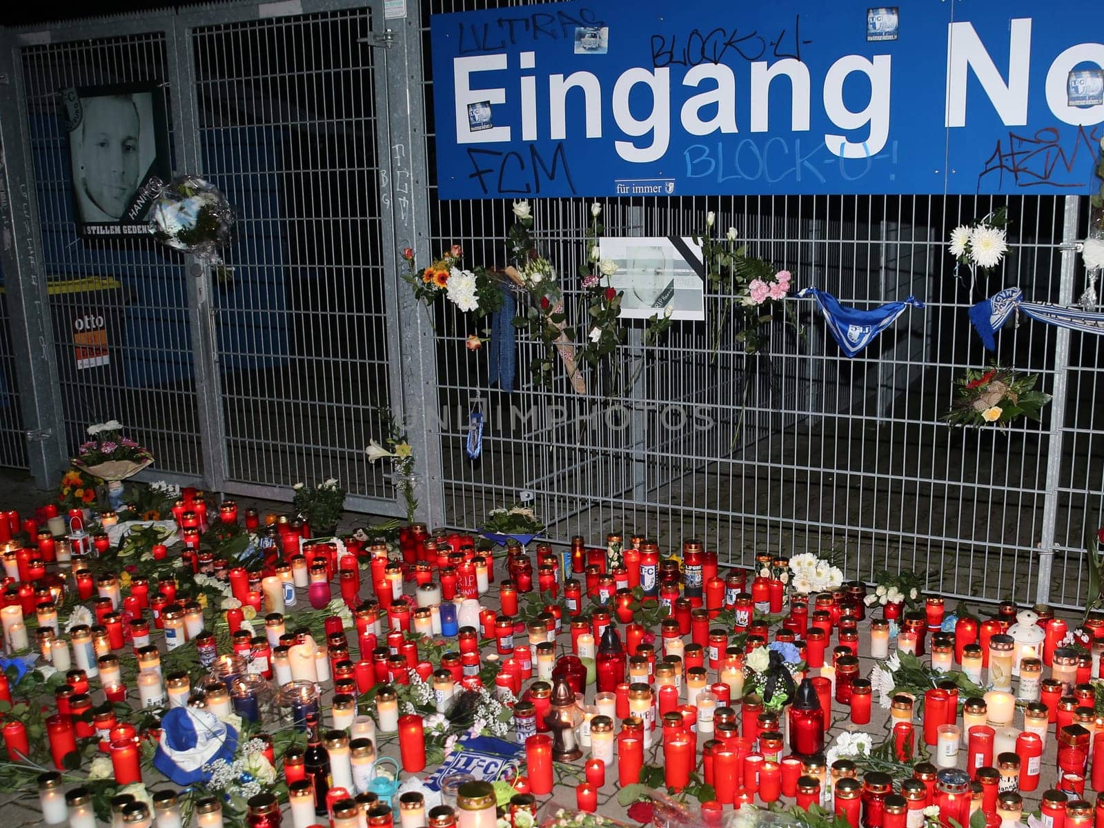 Vigil for the deceased FCM fan Hannes S. in front of the MDCC Arena on 12.10.2016