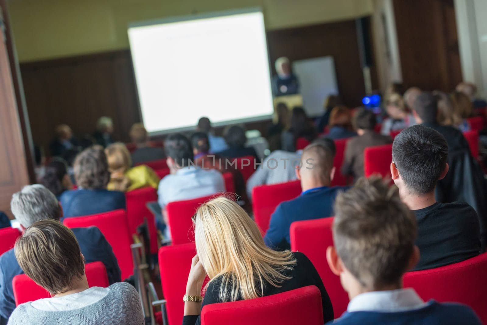 Speaker Giving a Talk at Business Meeting. Audience in the Conference Hall. Business and Entrepreneurship.