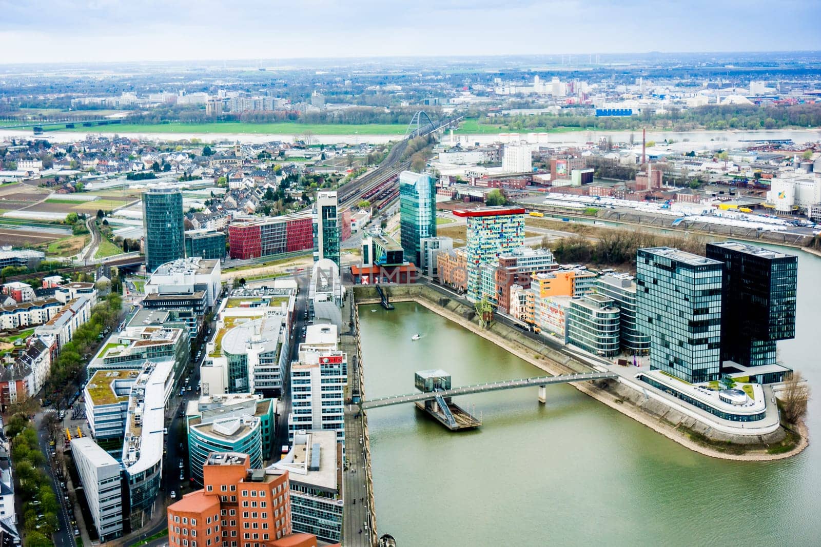 Dusseldorf, Media Harbour with contemporary architecture, Medienhafen , Nordrhein-Westfalen, Germany, Europe