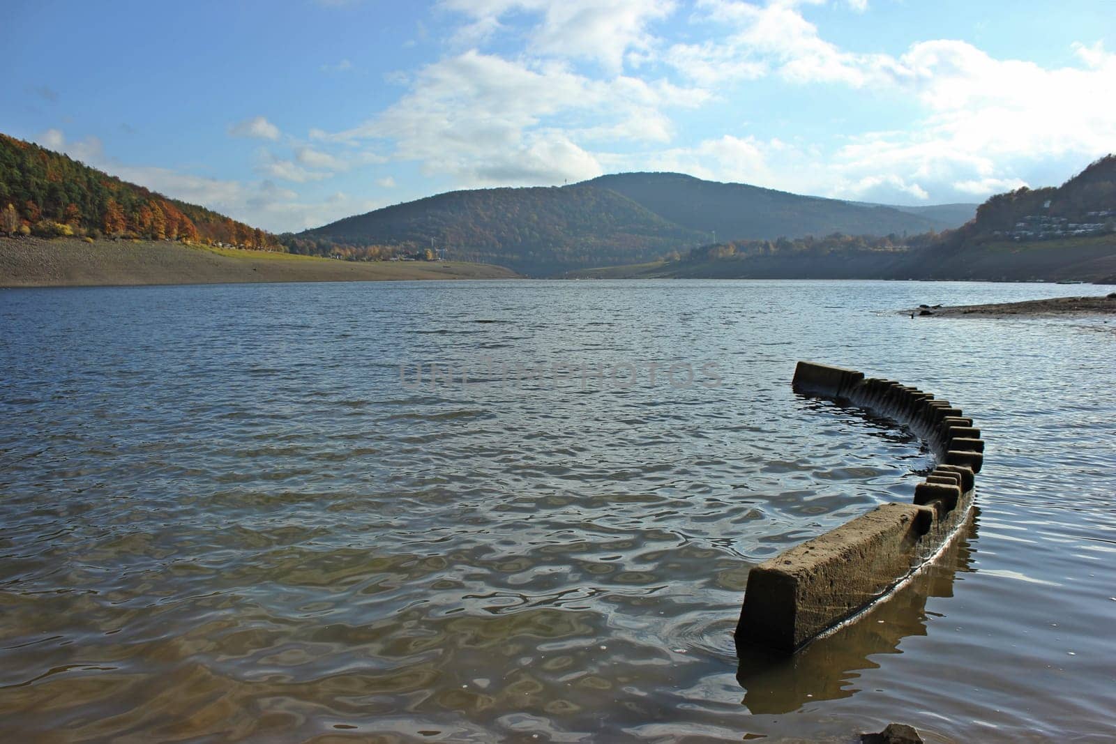 The barrier wall model that appeared in the empty Edersee