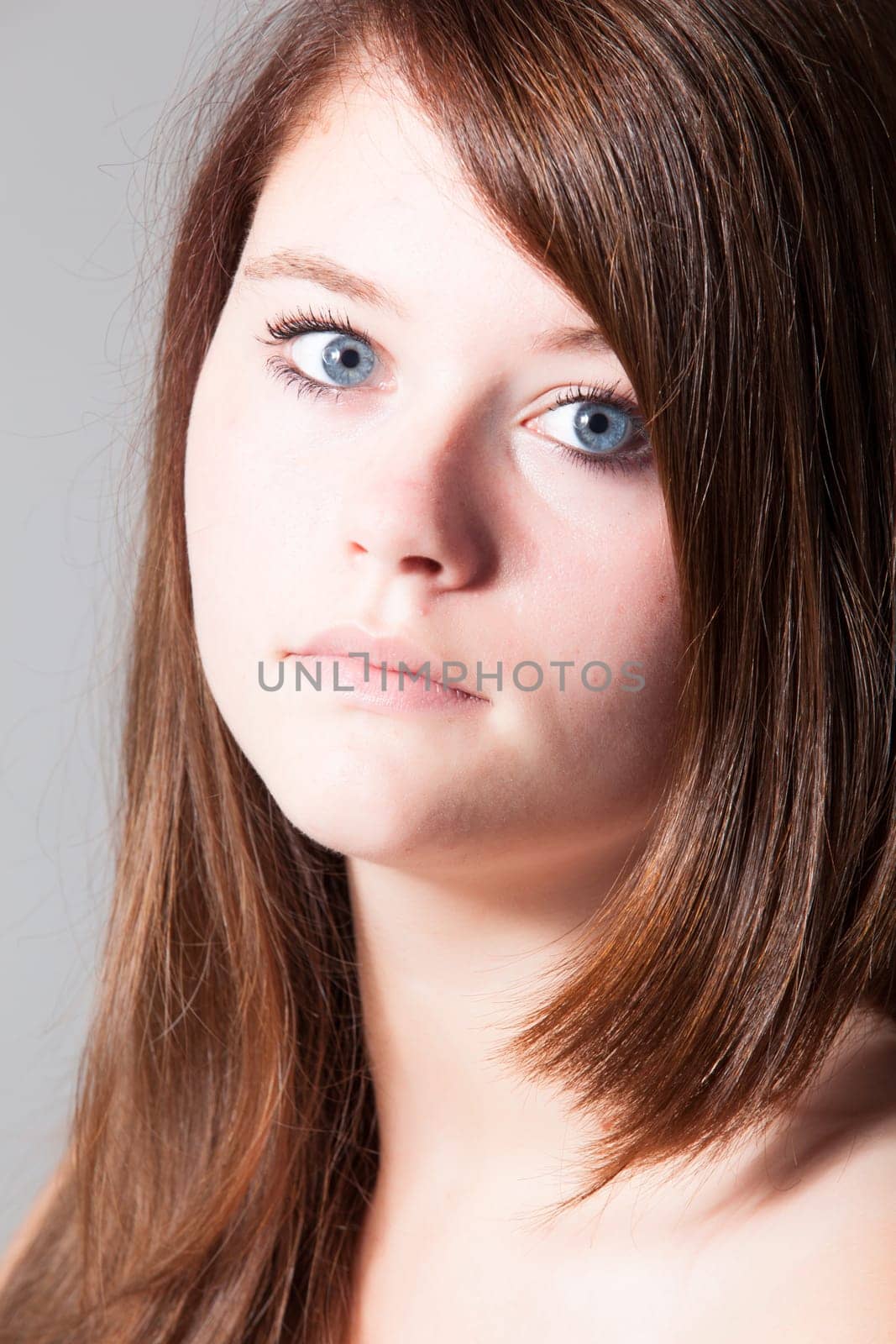 Young beauty woman whith a clear natural skin