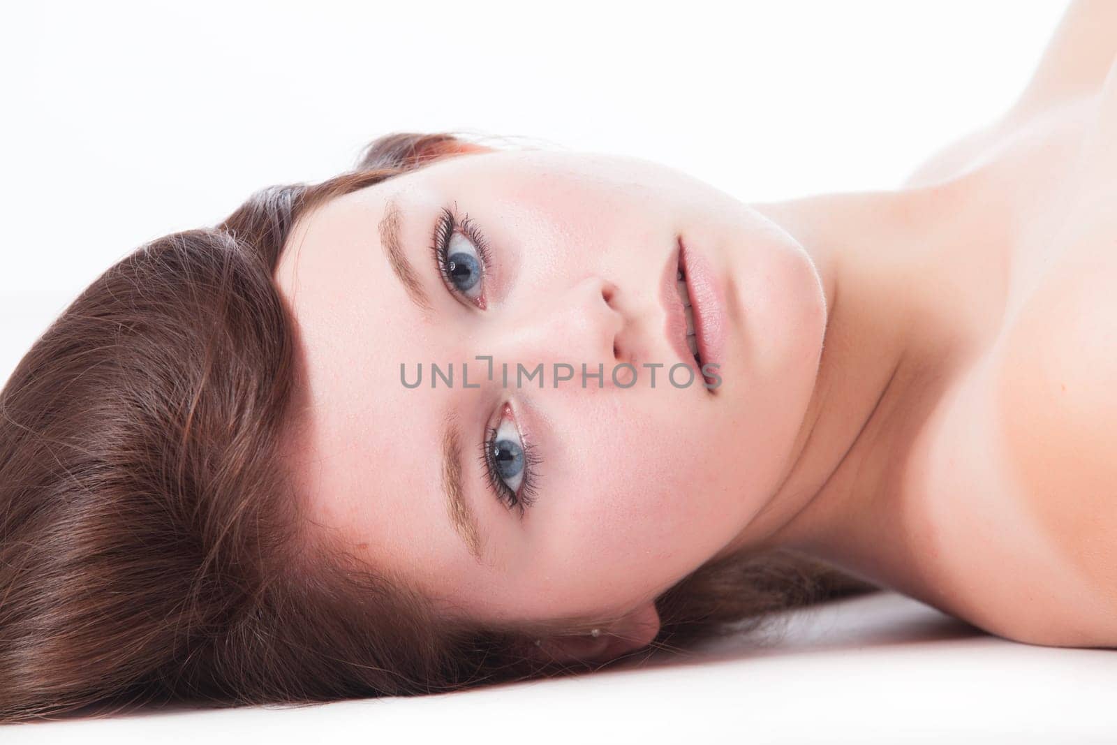 Young beauty woman whith a clear natural skin