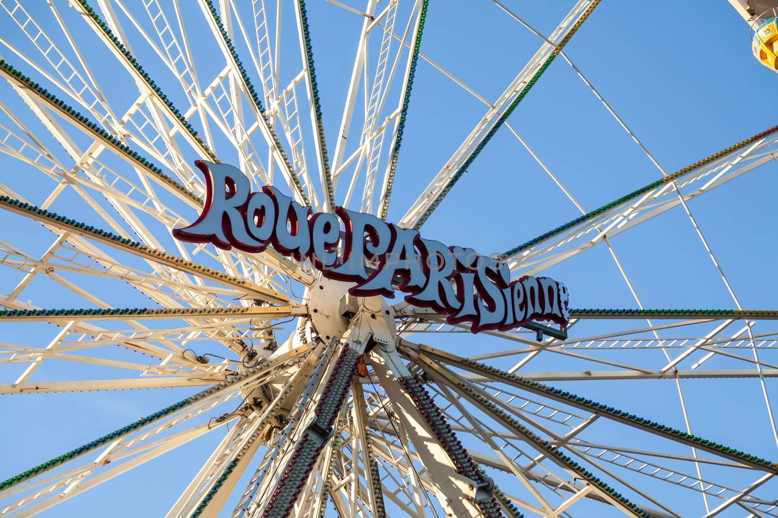 Ferris wheel at the Brandenburg Gate for the New Year's Eve party 2016 on 30.12.2016