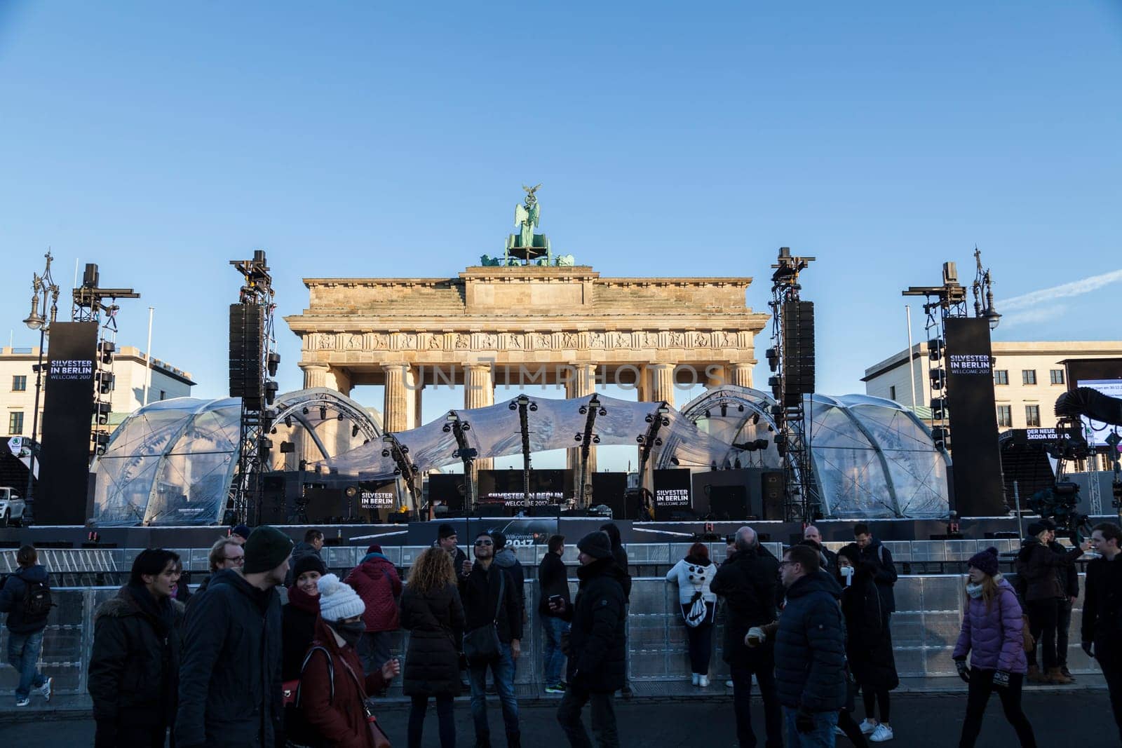 Stage at the Brandenburger am before the New Year's Eve party on 30.12.2016