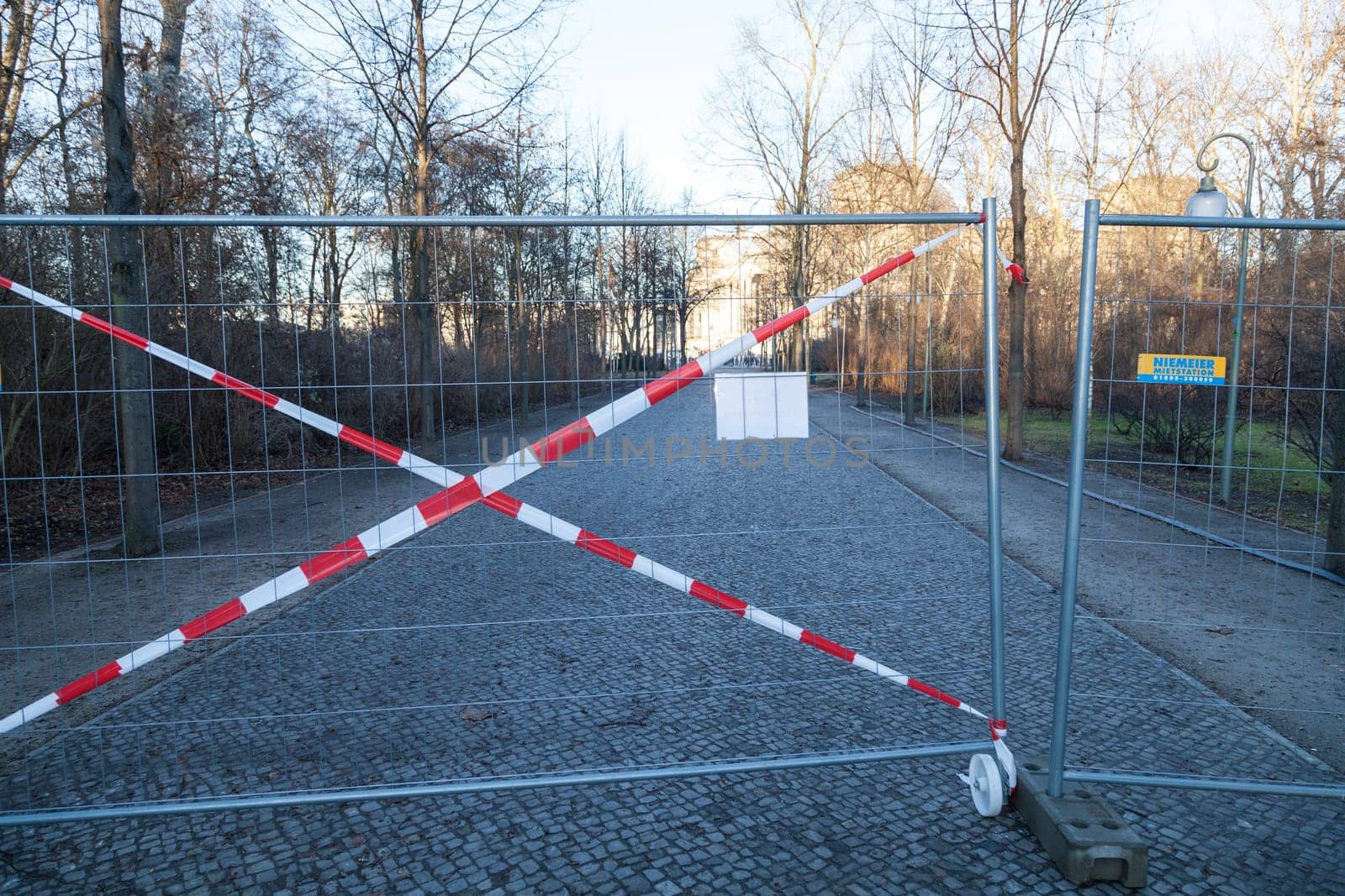 Barrier New Year's Eve party at the Brandenburg Gate in Berlin on 30.12.2016