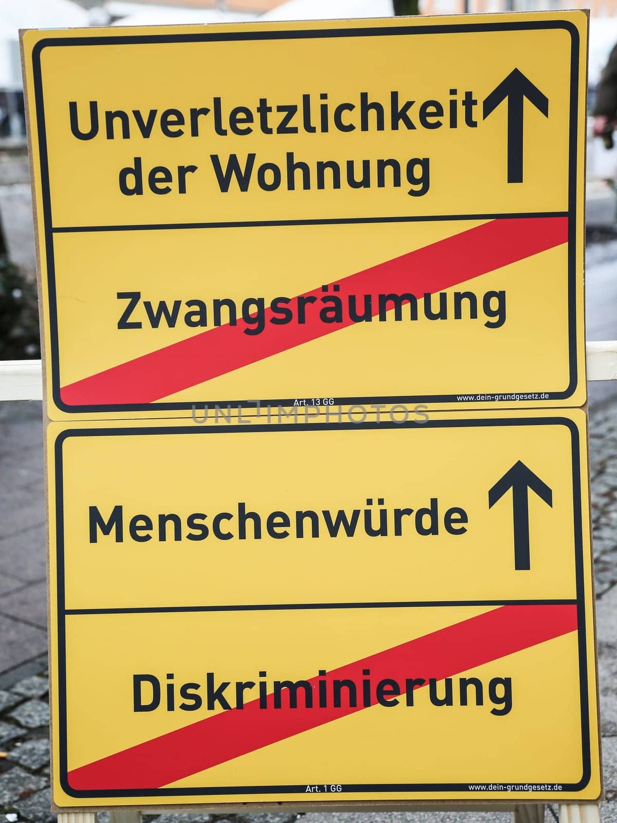 Inviolability of housing - Forced eviction,human dignity - Discrimination