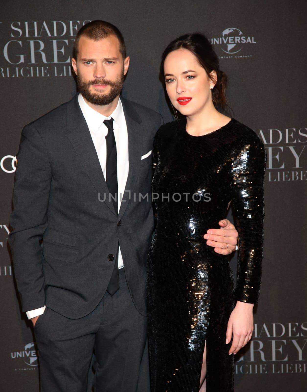 Jamie Dornan   und Dakota Johnson , .Europapremiere von FIFTY SHADES OF GREY -   Cinemaxx Hamburg