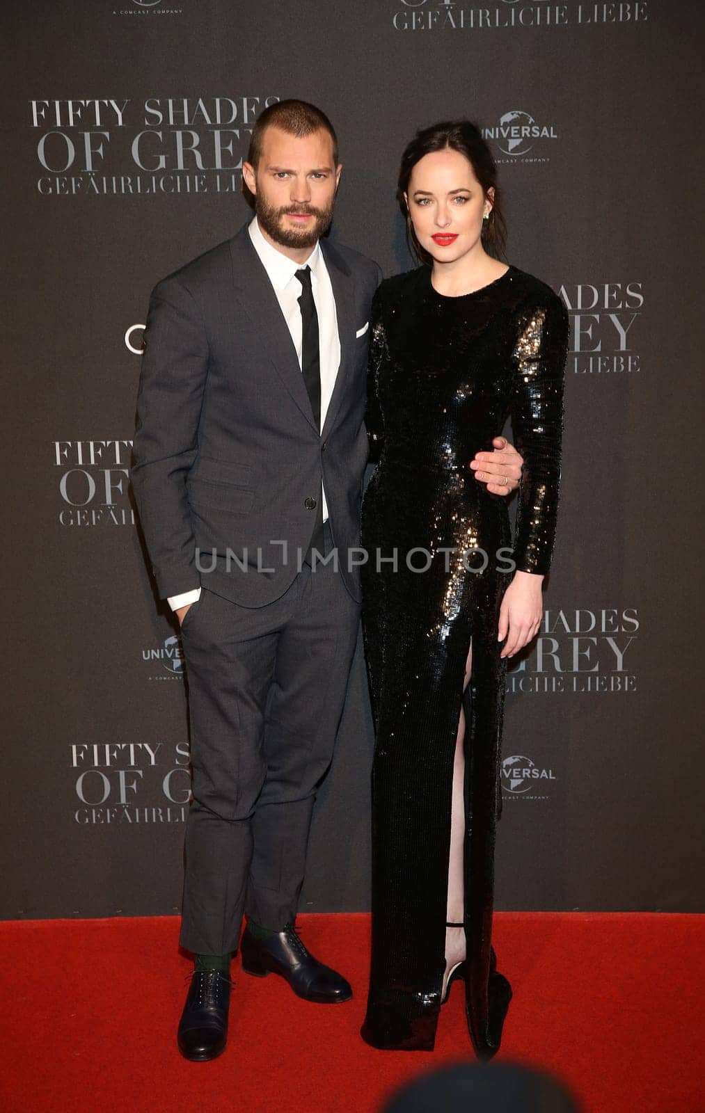 Jamie Dornan   und Dakota Johnson , .Europapremiere von FIFTY SHADES OF GREY -   Cinemaxx Hamburg