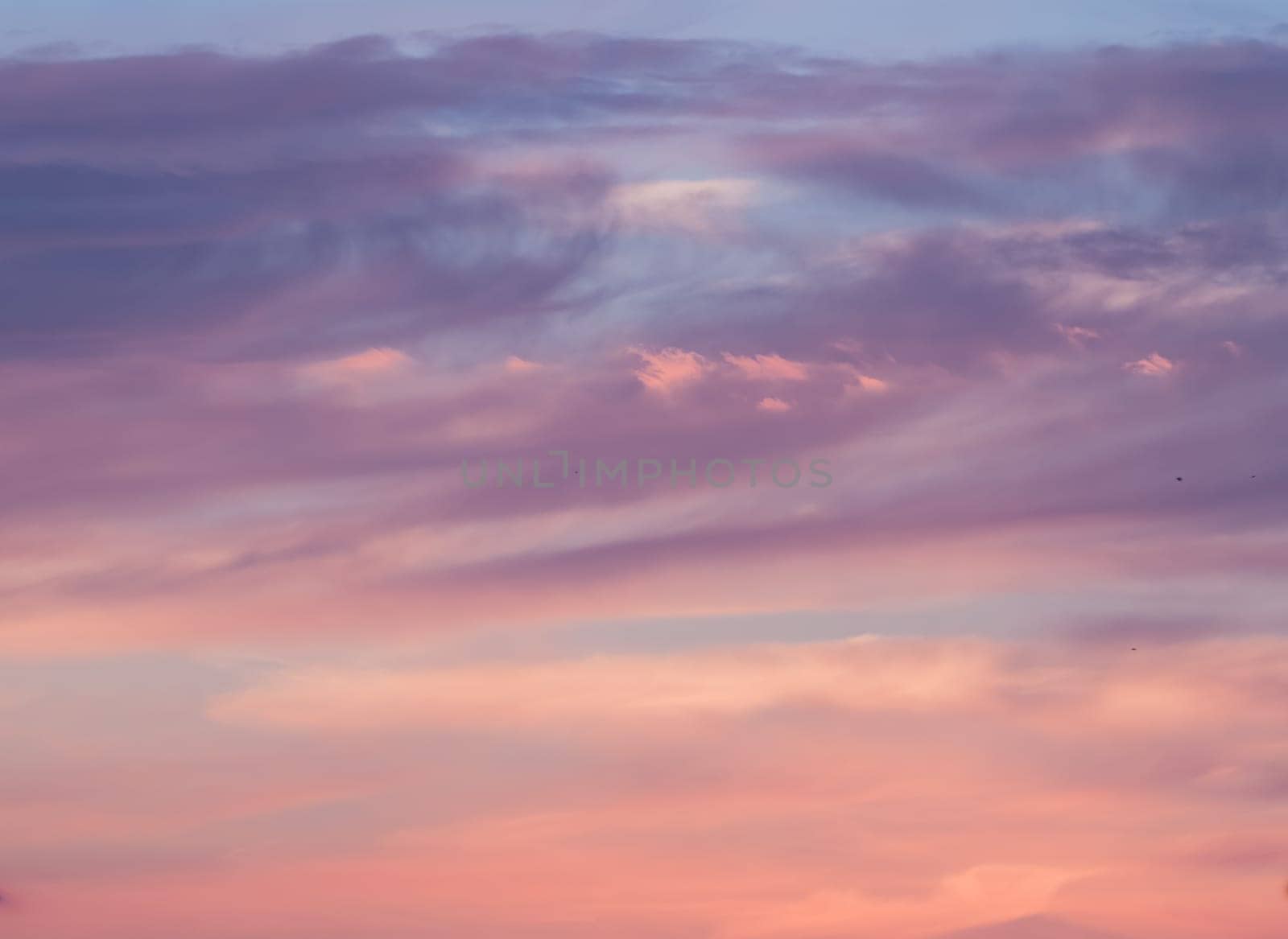 beautiful bright sunset sky can be used as background