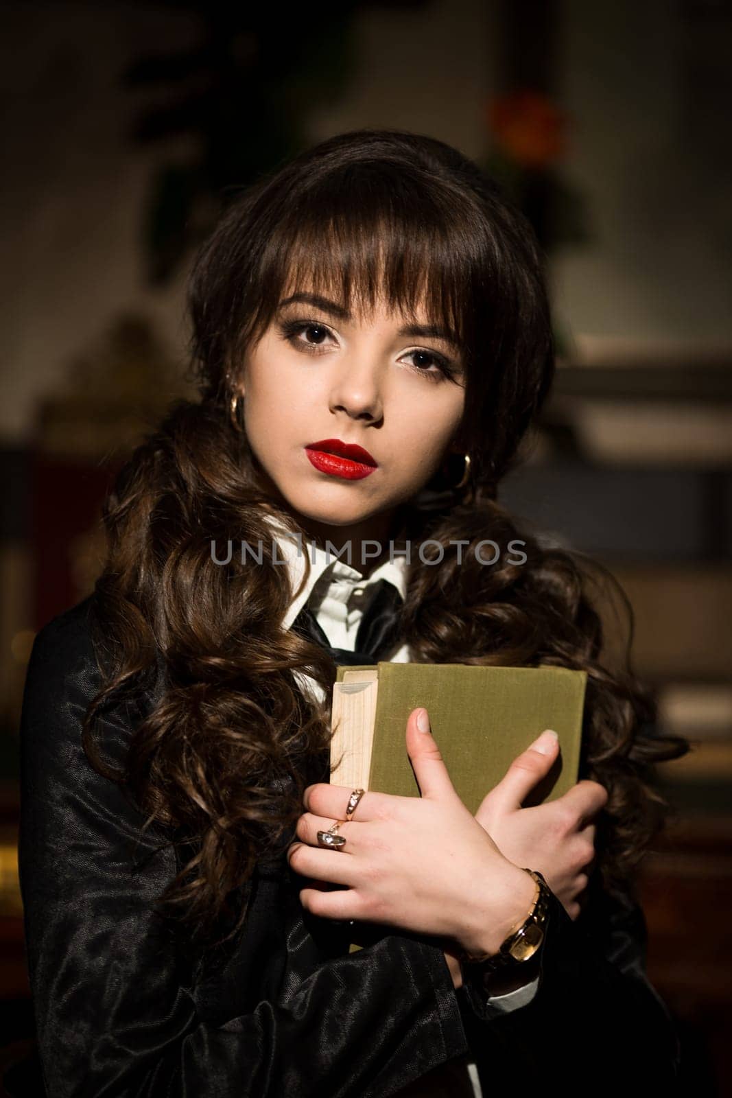 Clever, smart, intelligent, educational, attractive,beautiful,fashionable,glamorous,interesting,adorable,stylish girl,model,student,school girl,teacher,lady with uniform,black tie,jacket,white blouse,red lips,green,thick book,experience,mind,homework