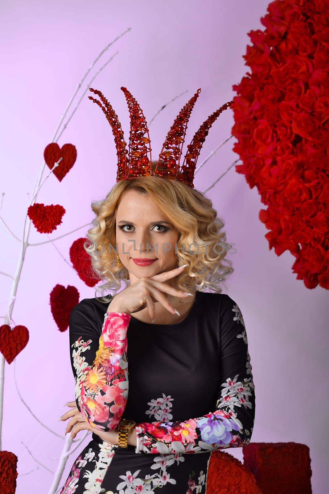 Victorian, nobility, elegance, smart, wise, british, blonde, attractive, beautiful, nice, adorable, perfect, fashionable, glamorous, cheerful, stylish, luxurious, powerful, highness, upper-class, girl with a crown, corona.