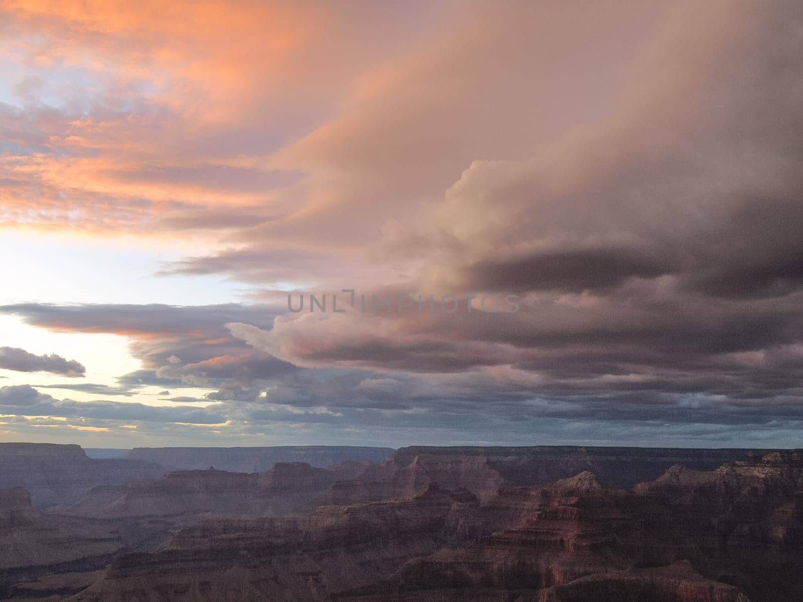 The Grand Canyon. Views of the canyon, the landscape and nature.