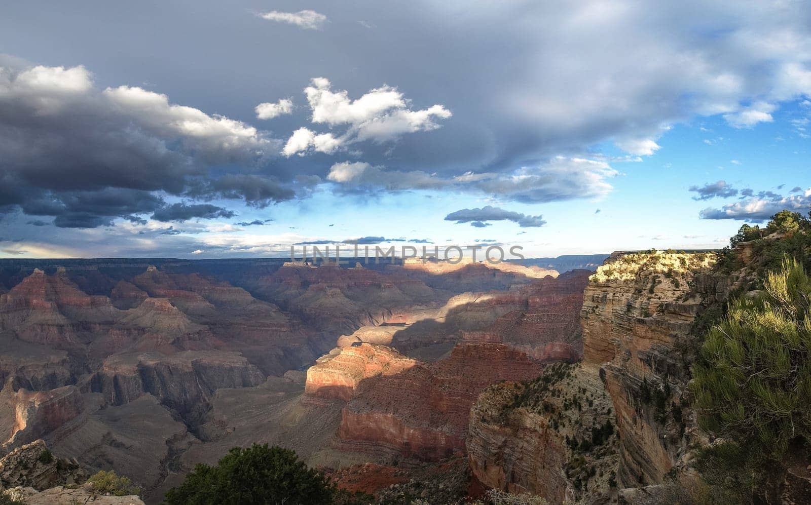 The Grand Canyon. Views of the canyon, the landscape and nature.