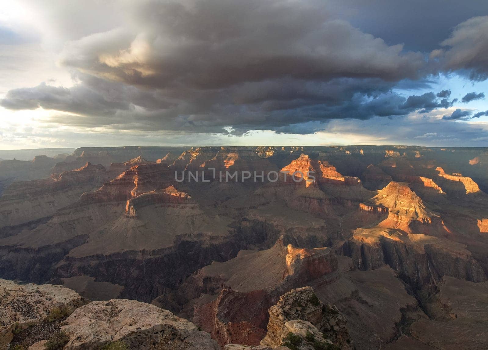 The Grand Canyon. Views of the canyon, the landscape and nature.