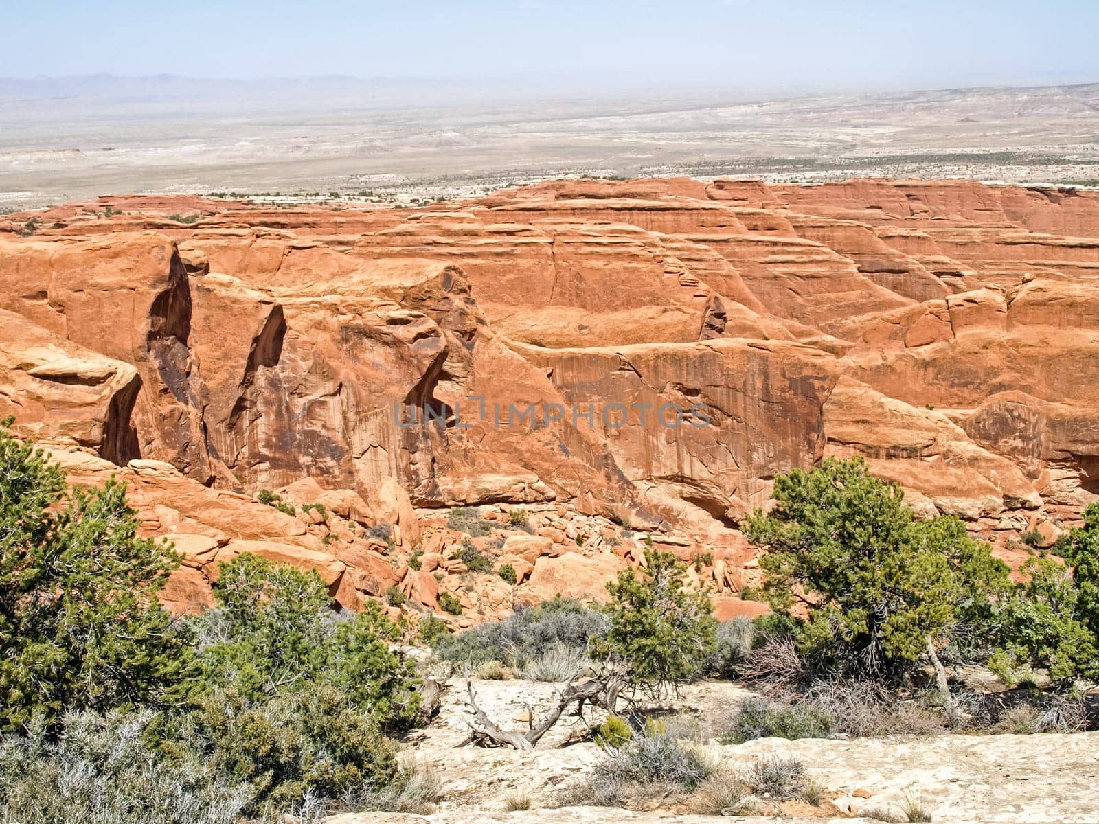 Nature National Park, Utah. The landscape and rocks. Roads and propinki Park, Utah.