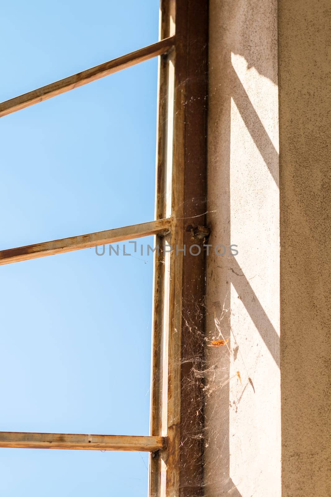 Metal pattern in a window without glass