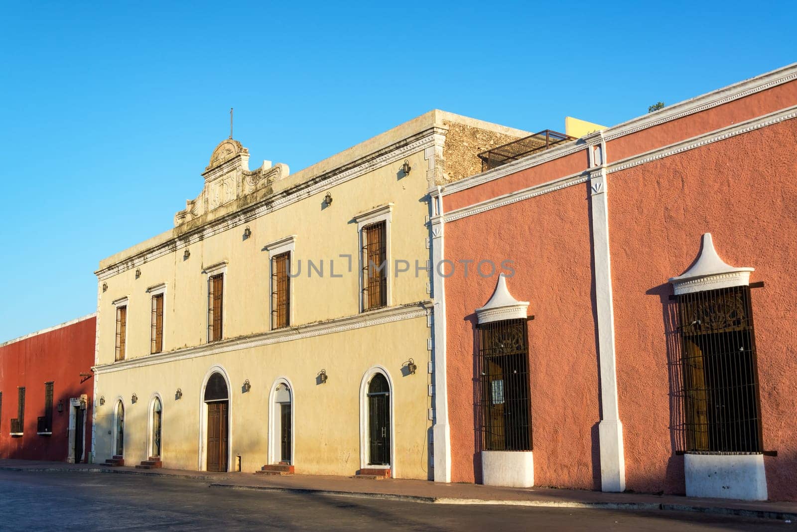 Colorful colonial architecture in the historic center of Valladolid, Mexico