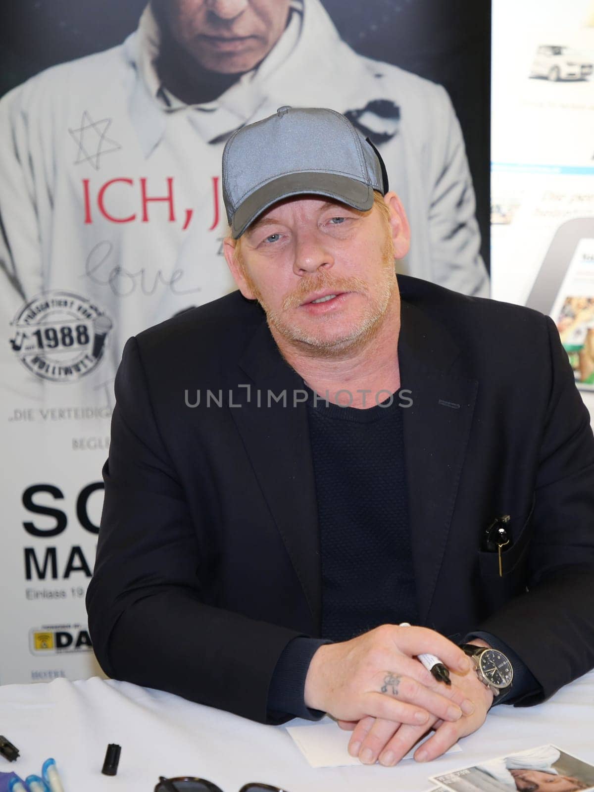 Actor Ben Becker during an autograph session on 10.04.2017 in Magdeburg
