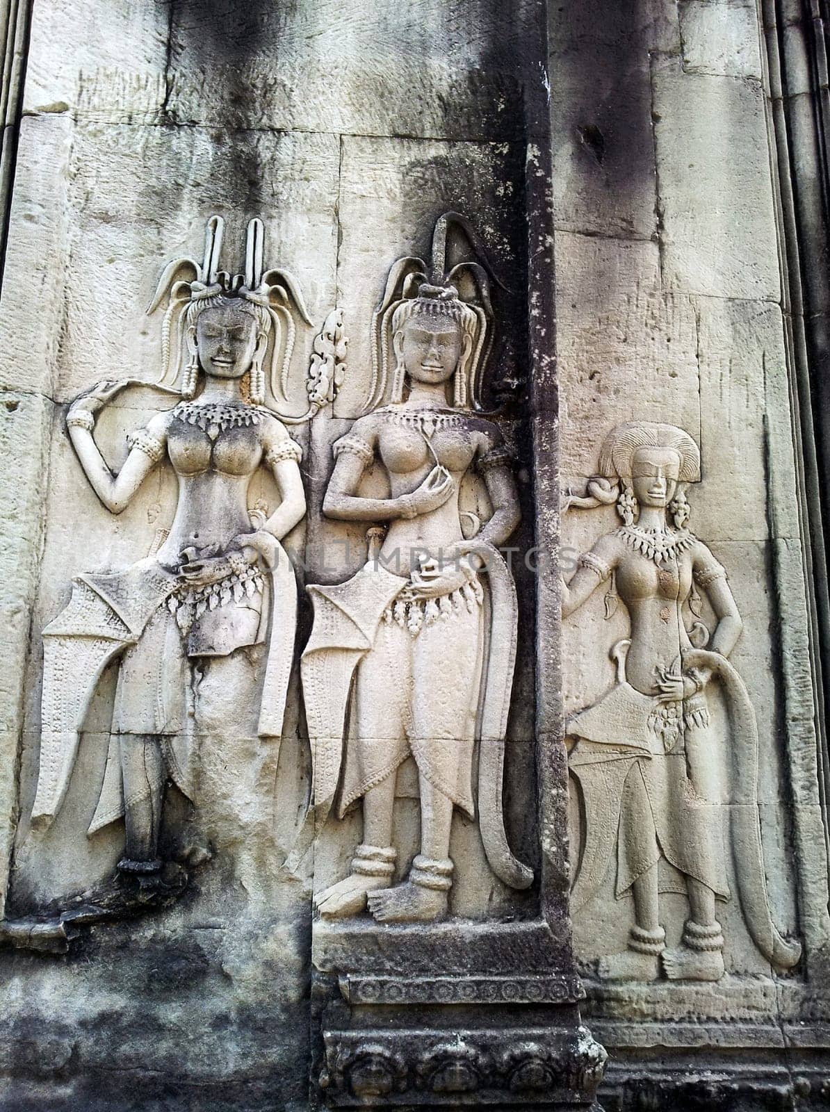 Angkor khmer ladies carving