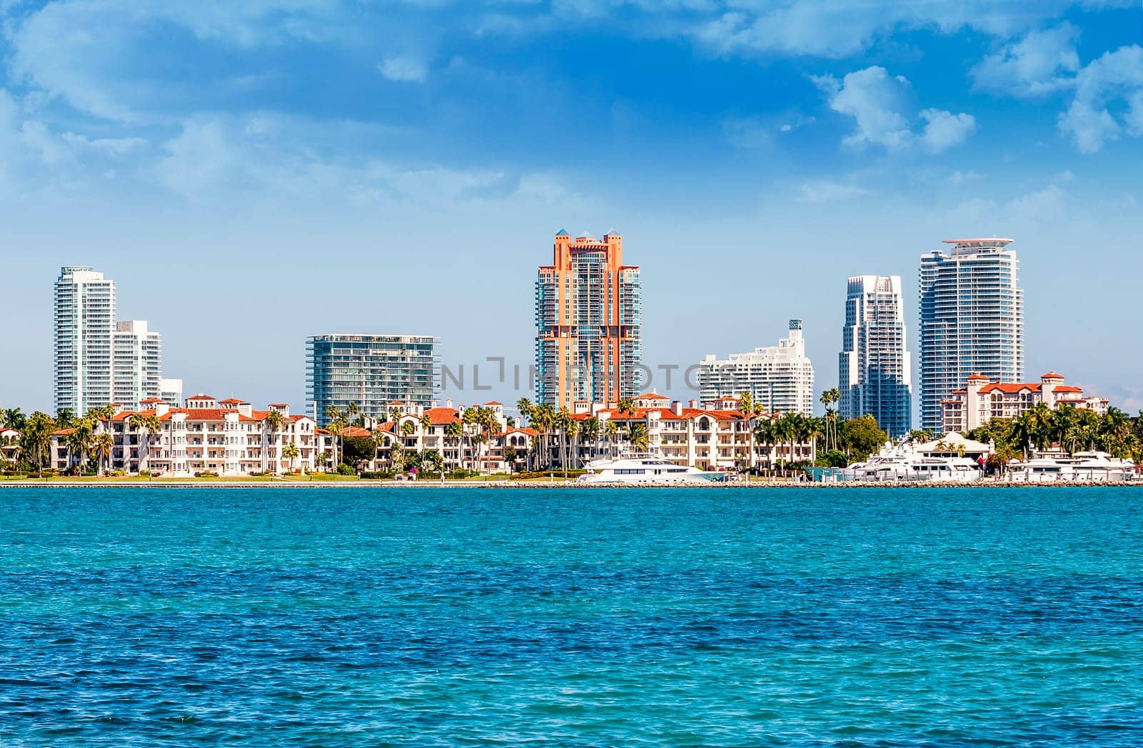 Miami south beach, view from port entry channel, Floride, USA.