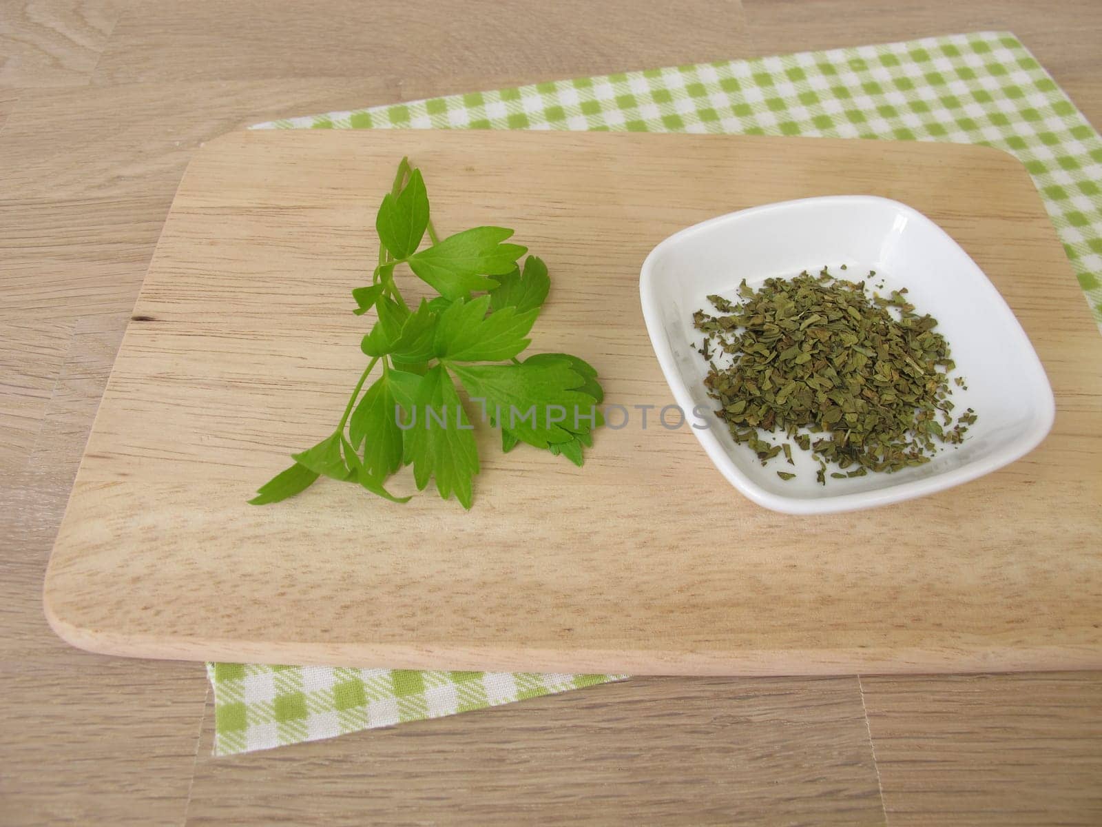 Dried and fresh lovage