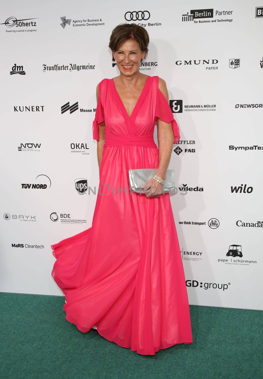 Designerin Eva Lutz auf dem Green Carpet vom Greetec Award in Berlin