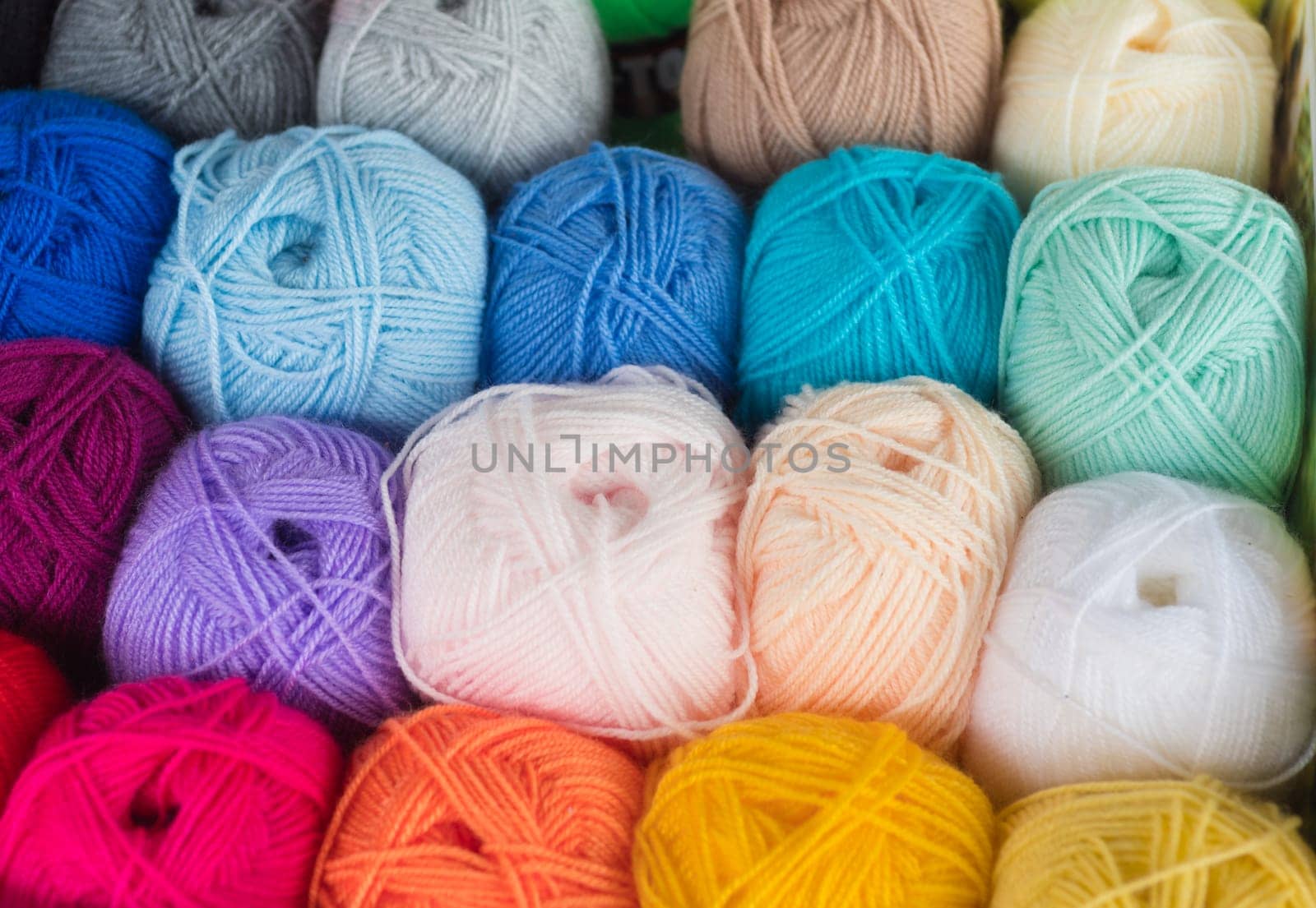 whool balls in lots of different colors