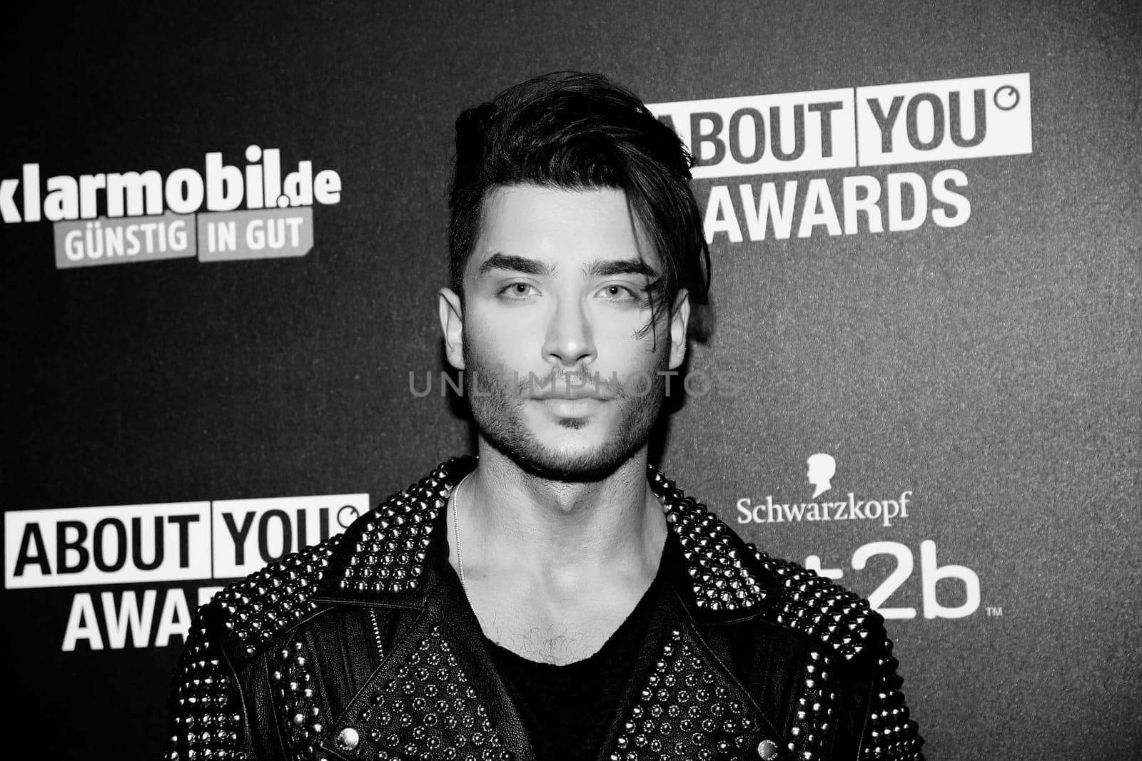 Toni Mahfud,. About You Awards in More ! Theater Hamburg .