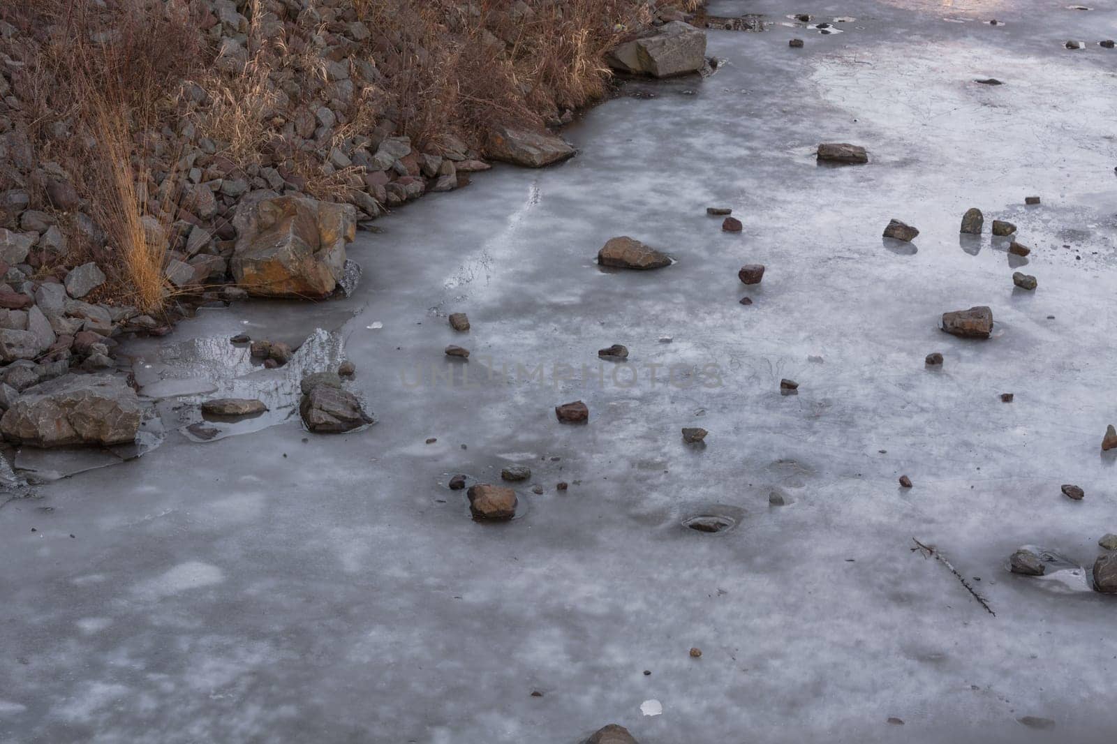The river Ruhr near the city of Essen Copper turns frozen.