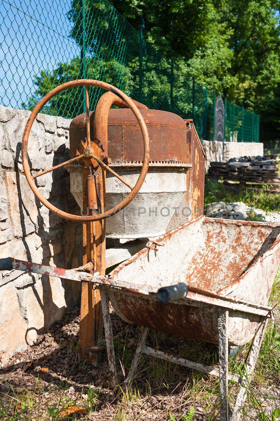 On-site and portable concrete mixers.