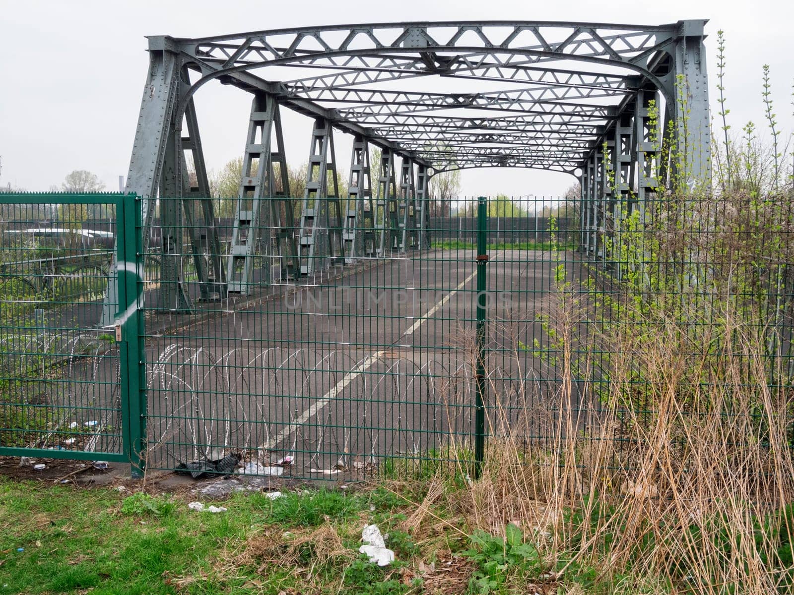 Disused box bridge in Berlin between Treptow and Neukölln which led the Späthstraße over the Teltow-Stichkanal.