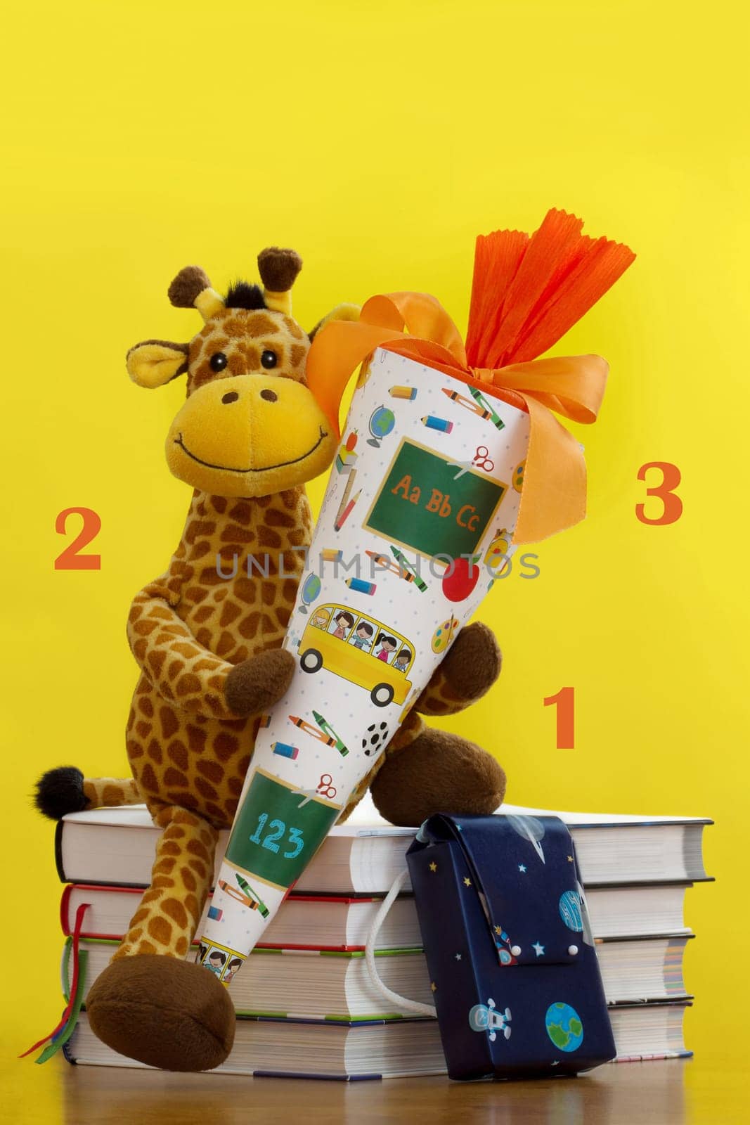 Nils,the stuffed animal,proudly carries his school bag.