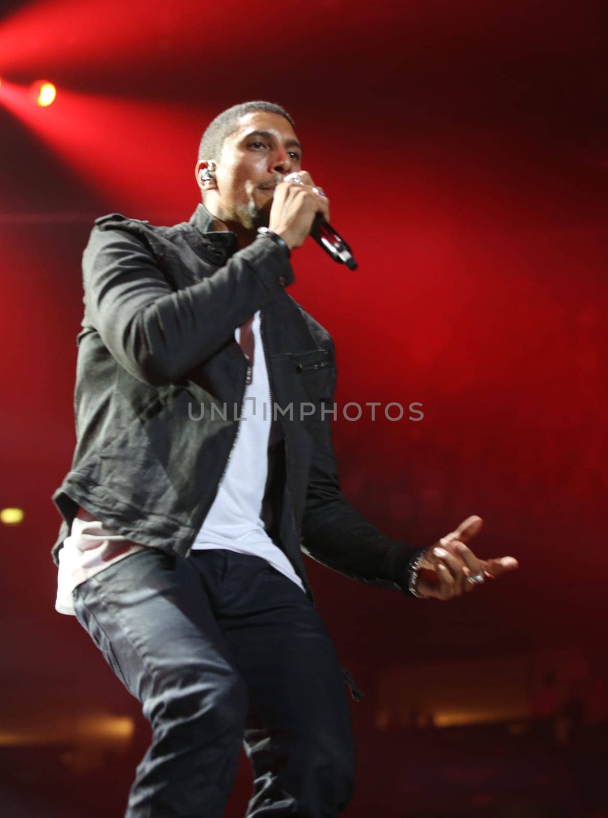 Andreas Bourani life beim Global Citzen Festival 2017 in Hamburg -Barclacard Arena