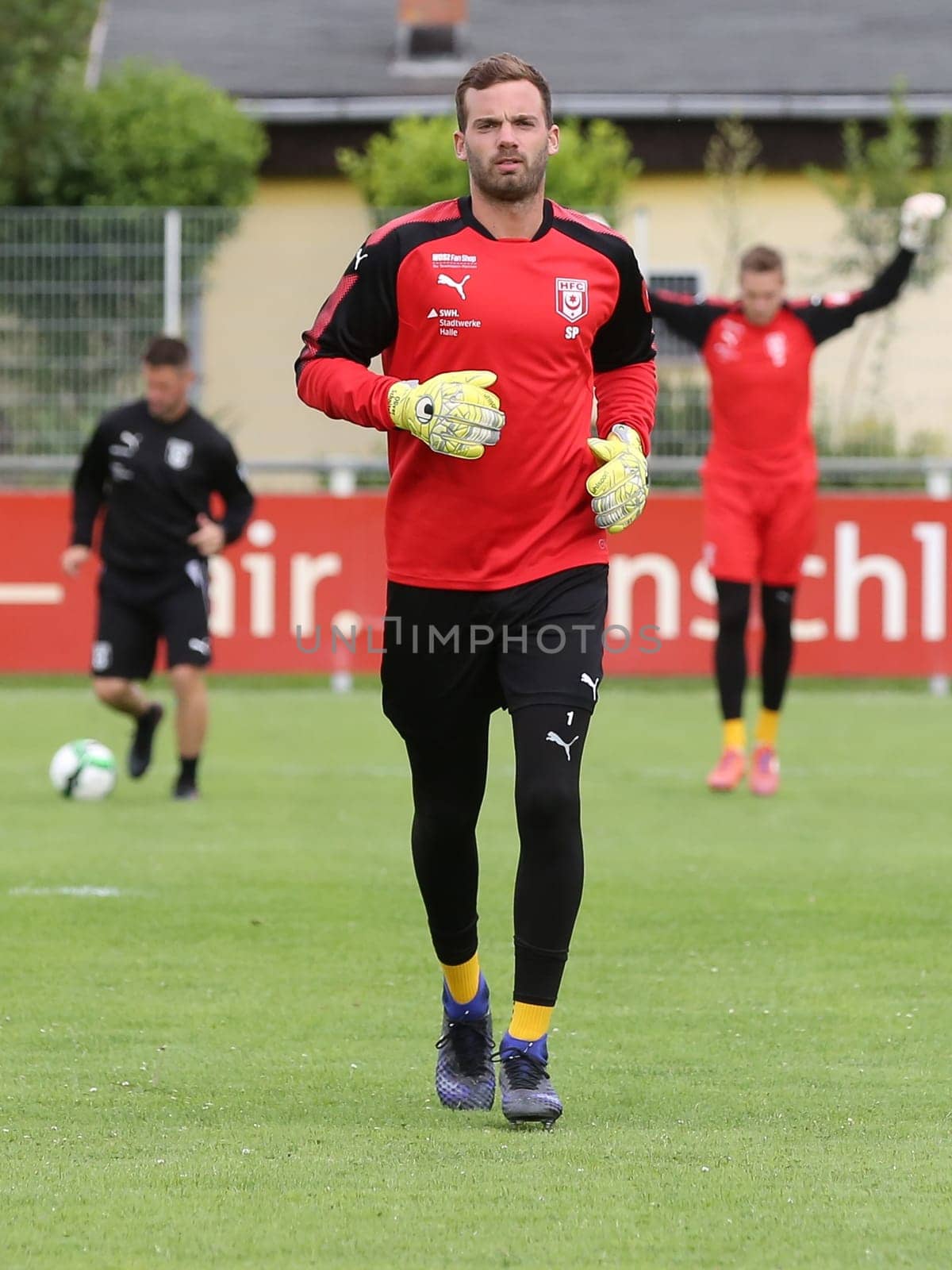 Goalkeeper Oliver Schnitzler (Hallescher FC) at the test match Hallescher FC against Berliner AK on 30.06.2017 in Dessau