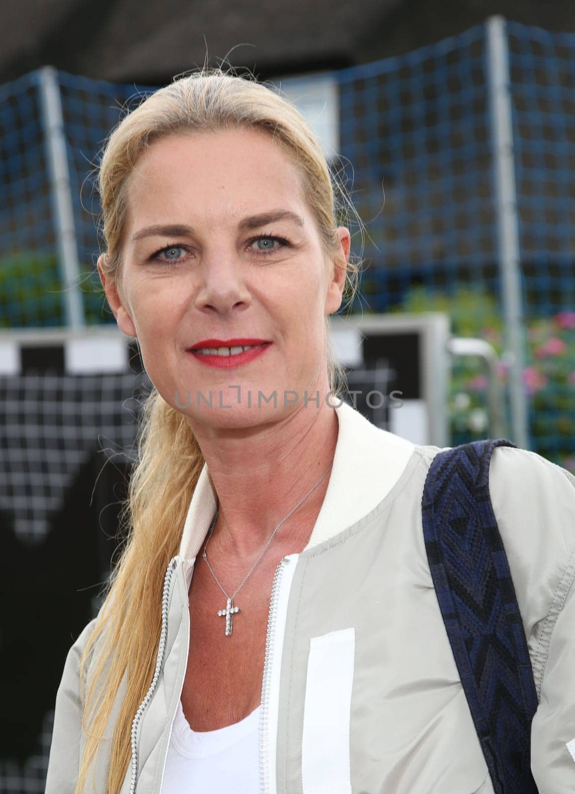 Monica Ivancan und Christoph Metzelder, Marie Amiere ,Kostja Ullmann, Antoine Monot ,Till Broenner,.Juvia Men Kollektionspraesentation by Different Fashion mit Charity Fussball  in Kampen auf Sylt