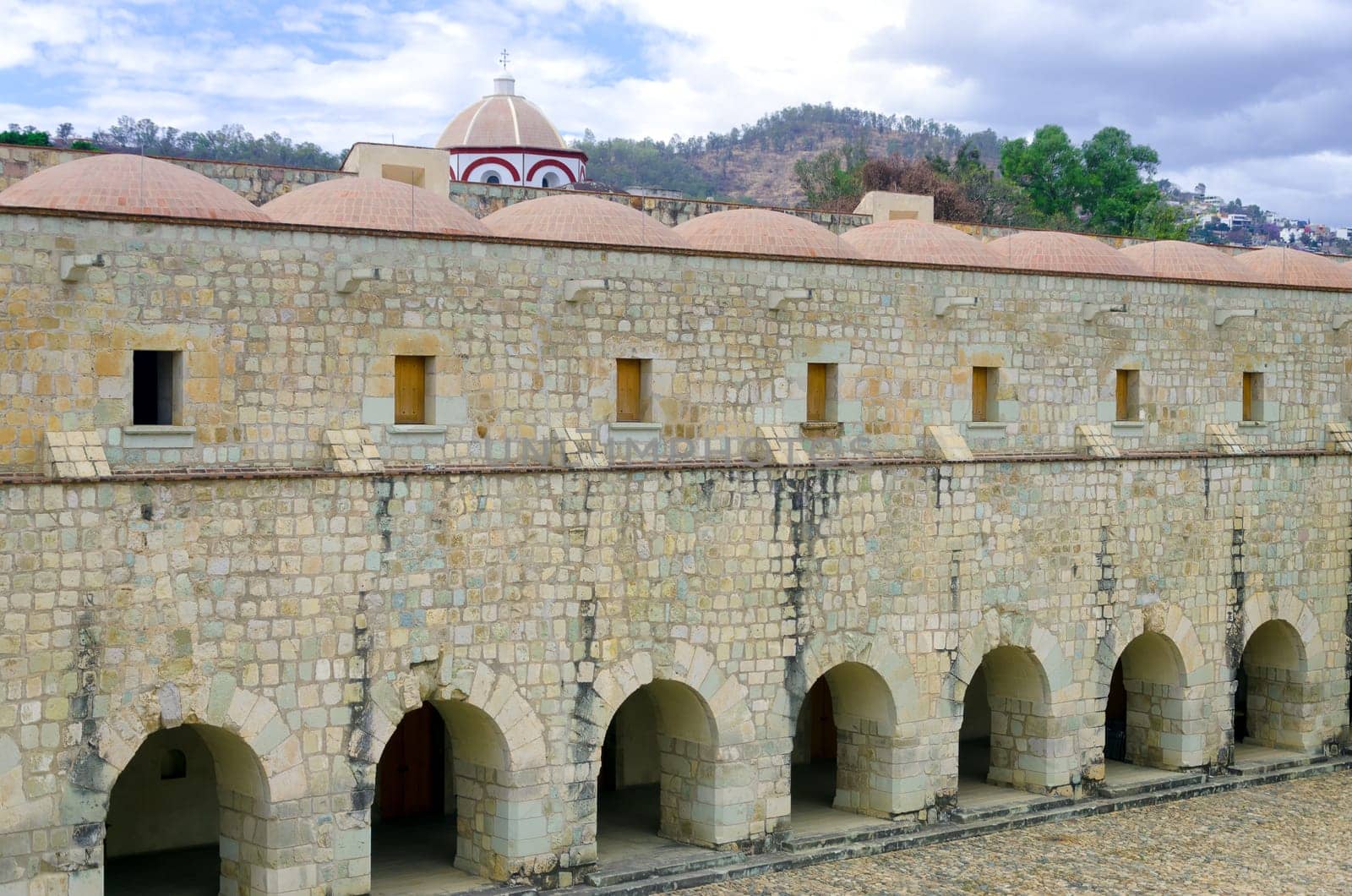 Colonial patio in the Monastery of Santo Domingo de Guzmán in Oaxaca, Mexico