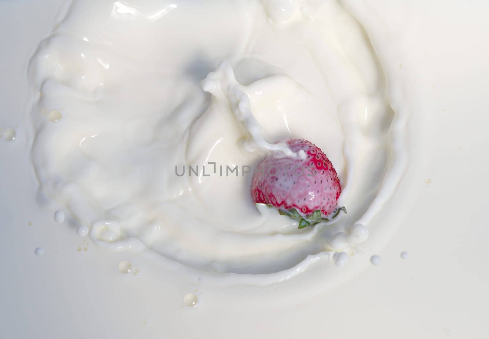 strawberry splash milkshake cream yogurt milk dairy product